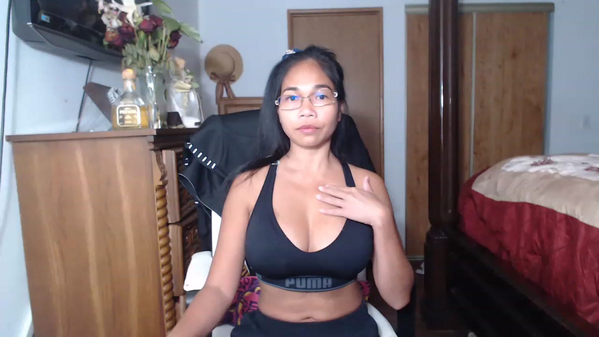 Gallery image thumbnail from Littlekai2023's myfreecams stream on, 06/20/2023, 24:02 image 12 of 20