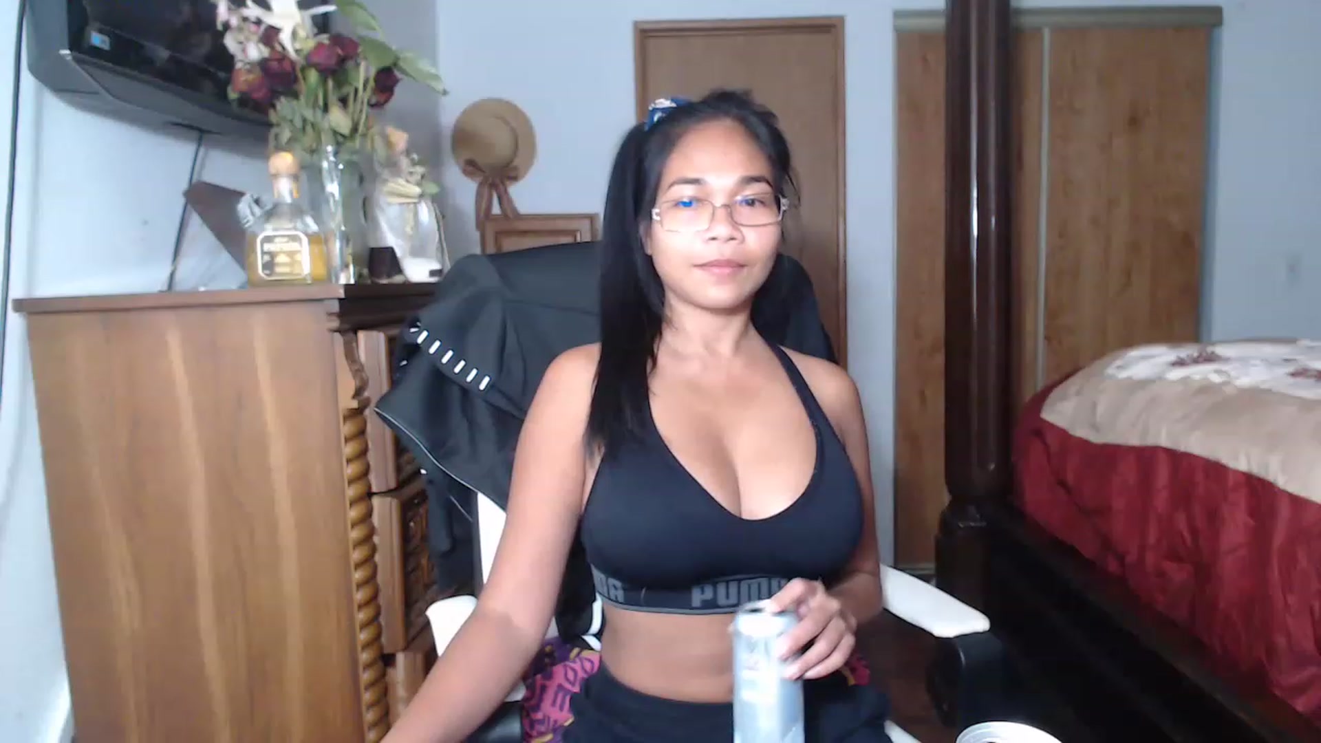 Gallery image thumbnail from Littlekai2023's myfreecams stream on, 06/20/2023, 24:53 image 10 of 20