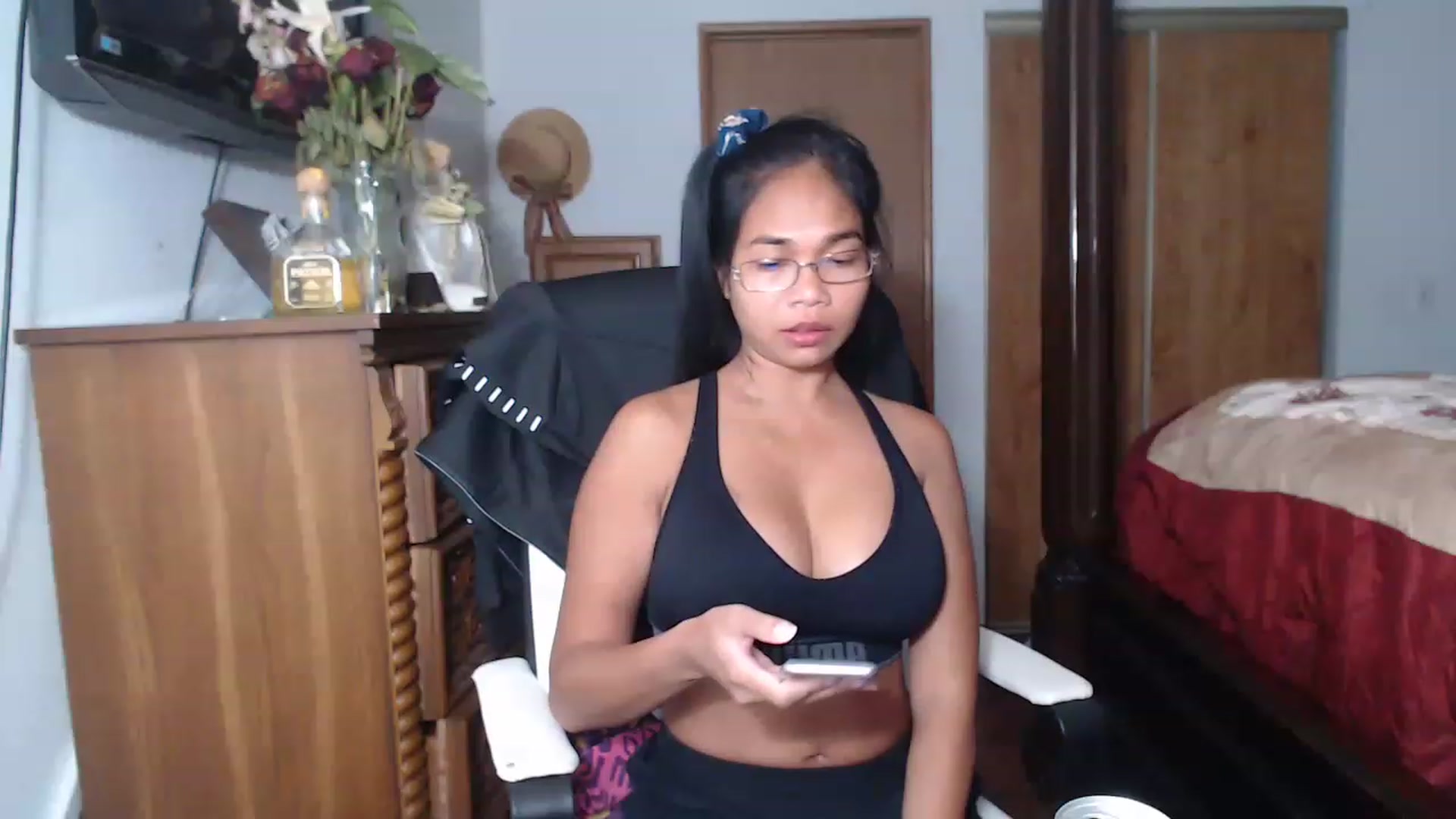 Gallery image thumbnail from Littlekai2023's myfreecams stream on, 06/20/2023, 24:53 image 16 of 20