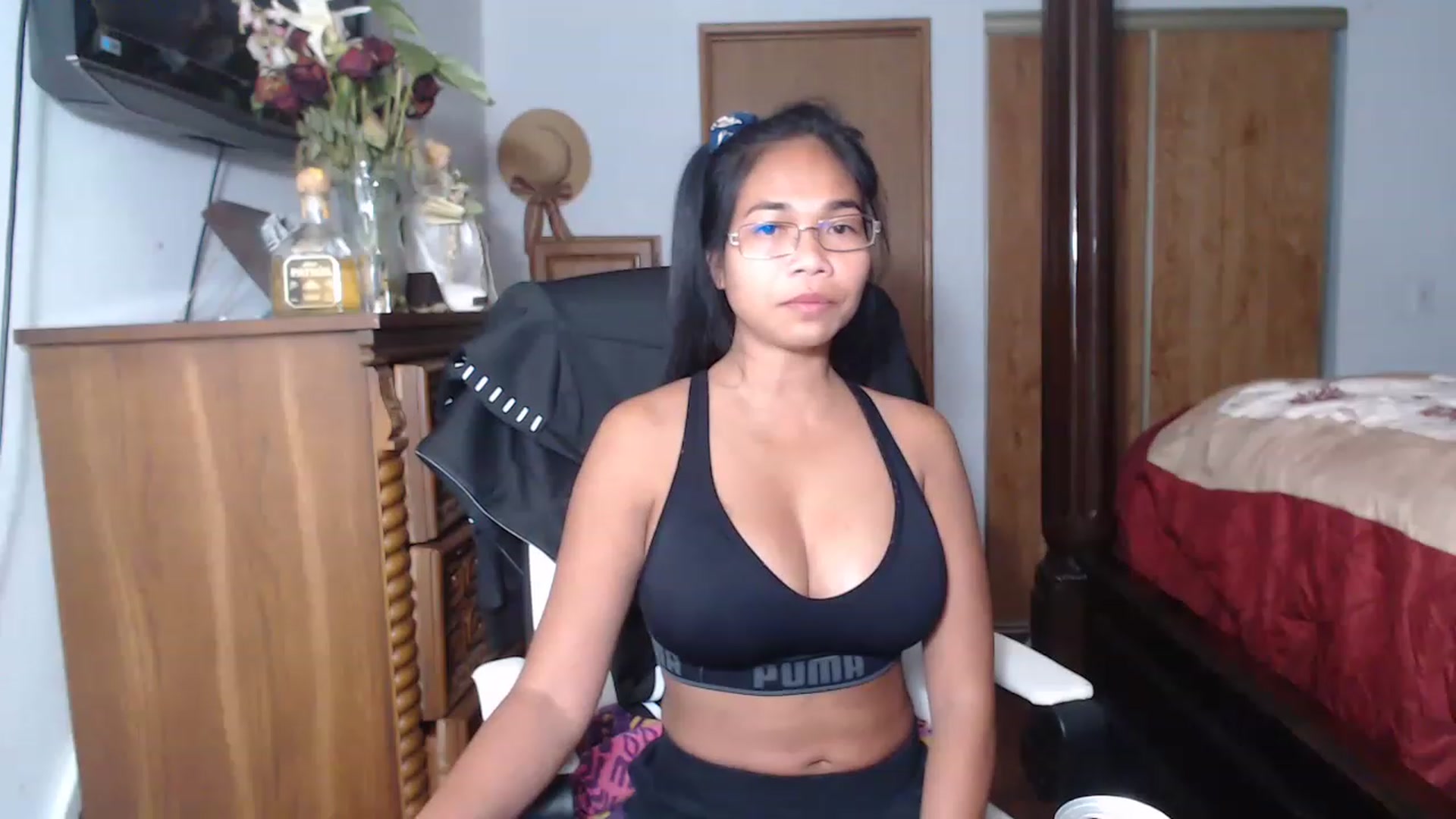 Gallery image thumbnail from Littlekai2023's myfreecams stream on, 06/20/2023, 24:53 image 20 of 20