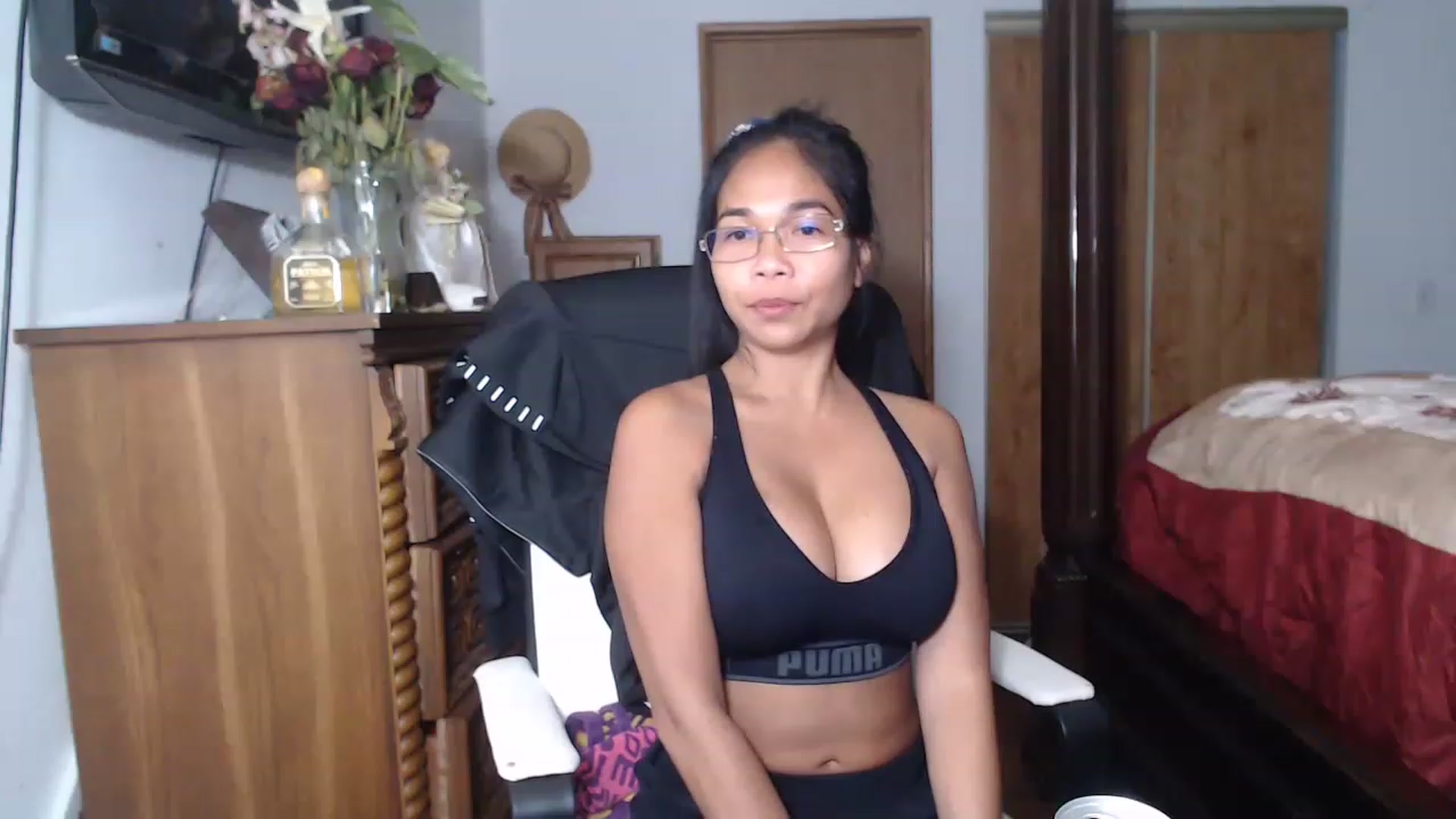 Gallery image thumbnail from Littlekai2023's myfreecams stream on, 06/20/2023, 24:53 image 19 of 20