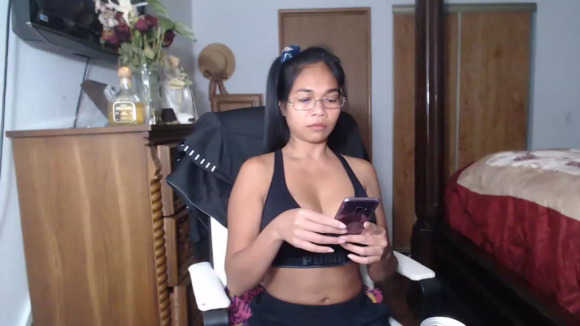 Gallery image thumbnail from Littlekai2023's myfreecams stream on, 06/20/2023, 24:53 image 17 of 20