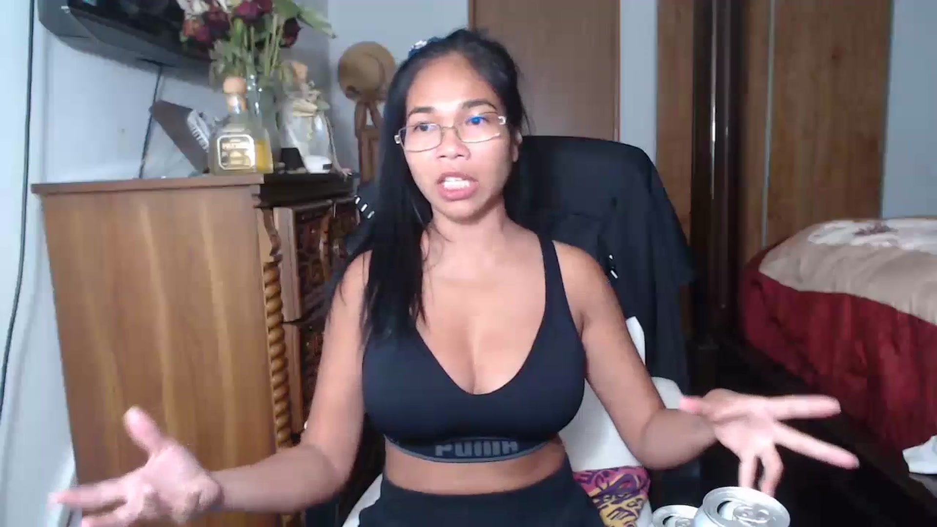 Gallery image thumbnail from Littlekai2023's myfreecams stream on, 06/20/2023, 04:50 image 8 of 20