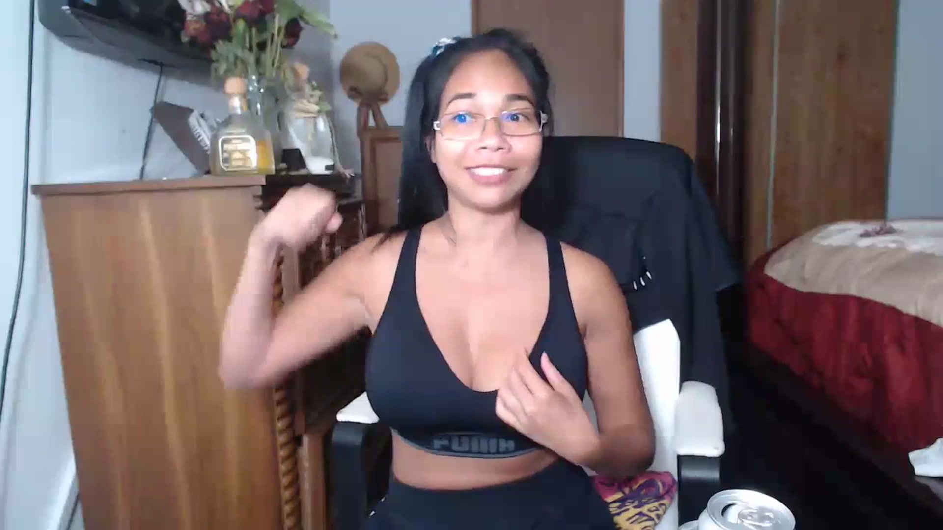 Gallery image thumbnail from Littlekai2023's myfreecams stream on, 06/20/2023, 04:50 image 9 of 20