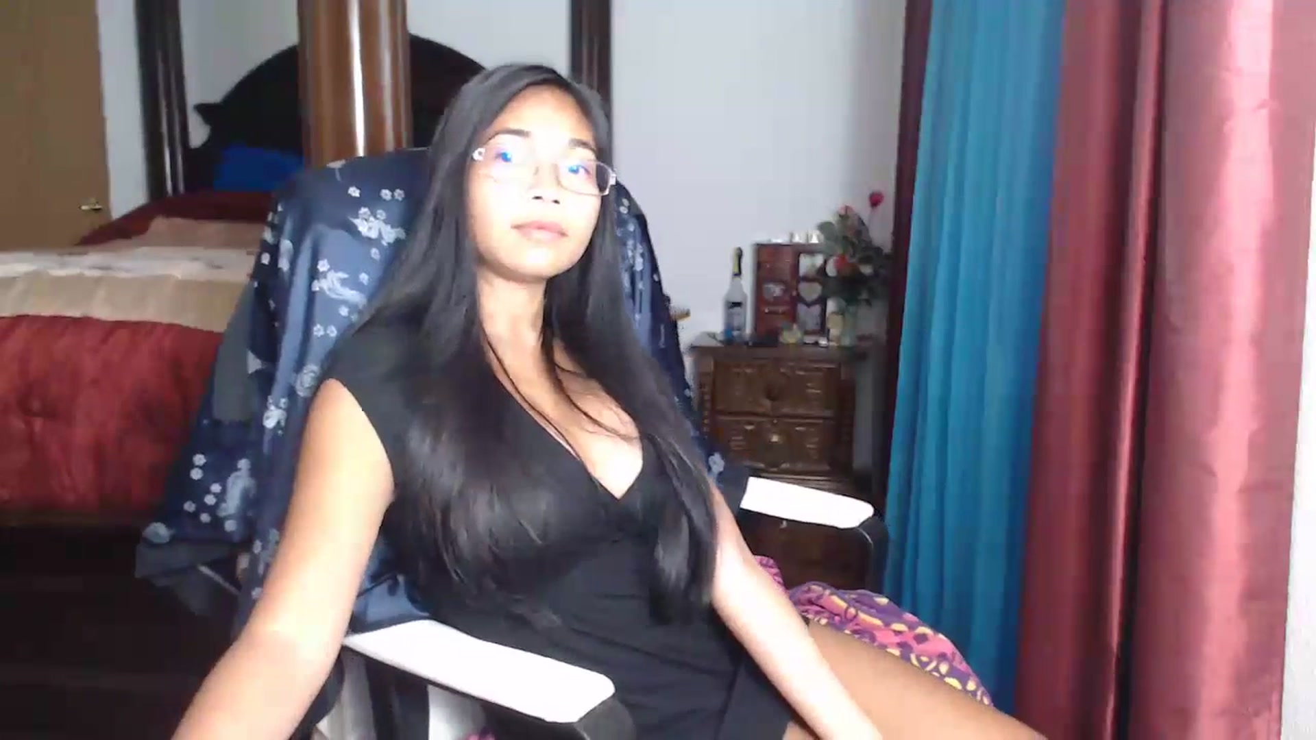 Gallery image thumbnail from Littlekai2023's myfreecams stream on, 06/20/2023, 23:55 image 10 of 20