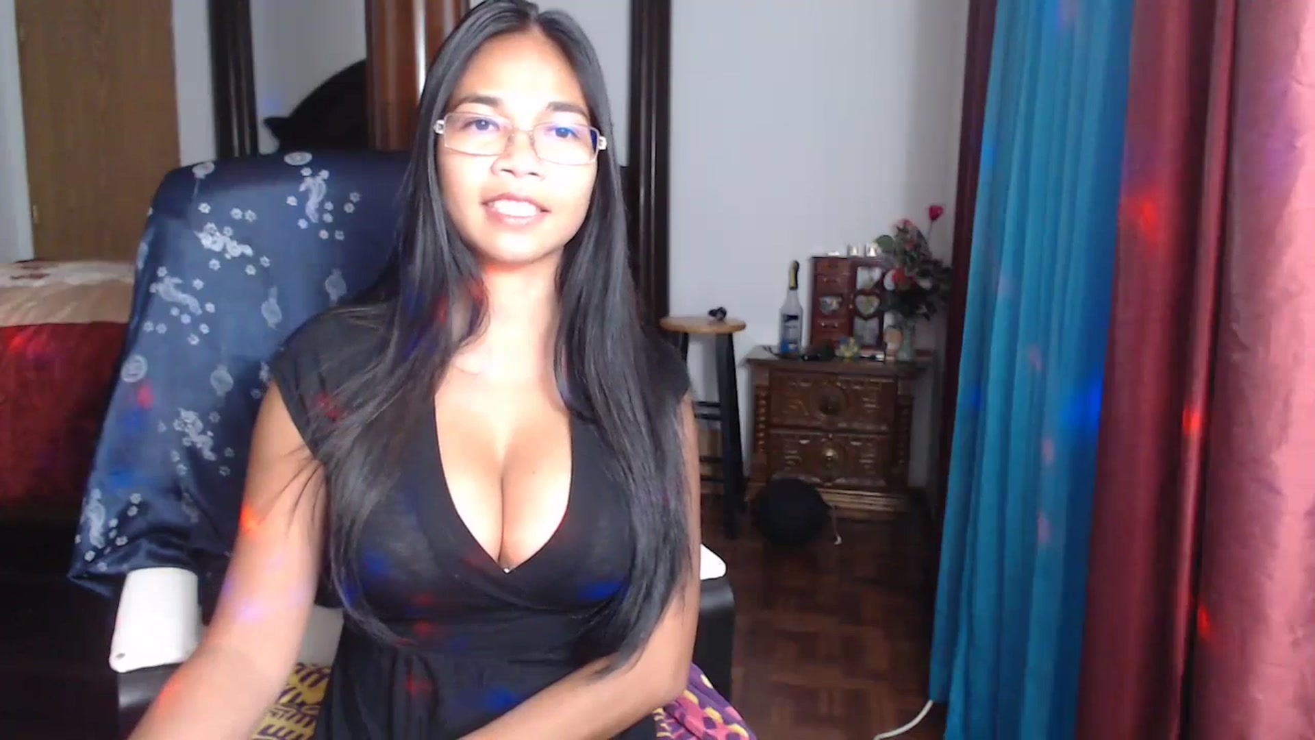 Gallery image thumbnail from Littlekai2023's myfreecams stream on, 06/21/2023, 01:15 image 16 of 20