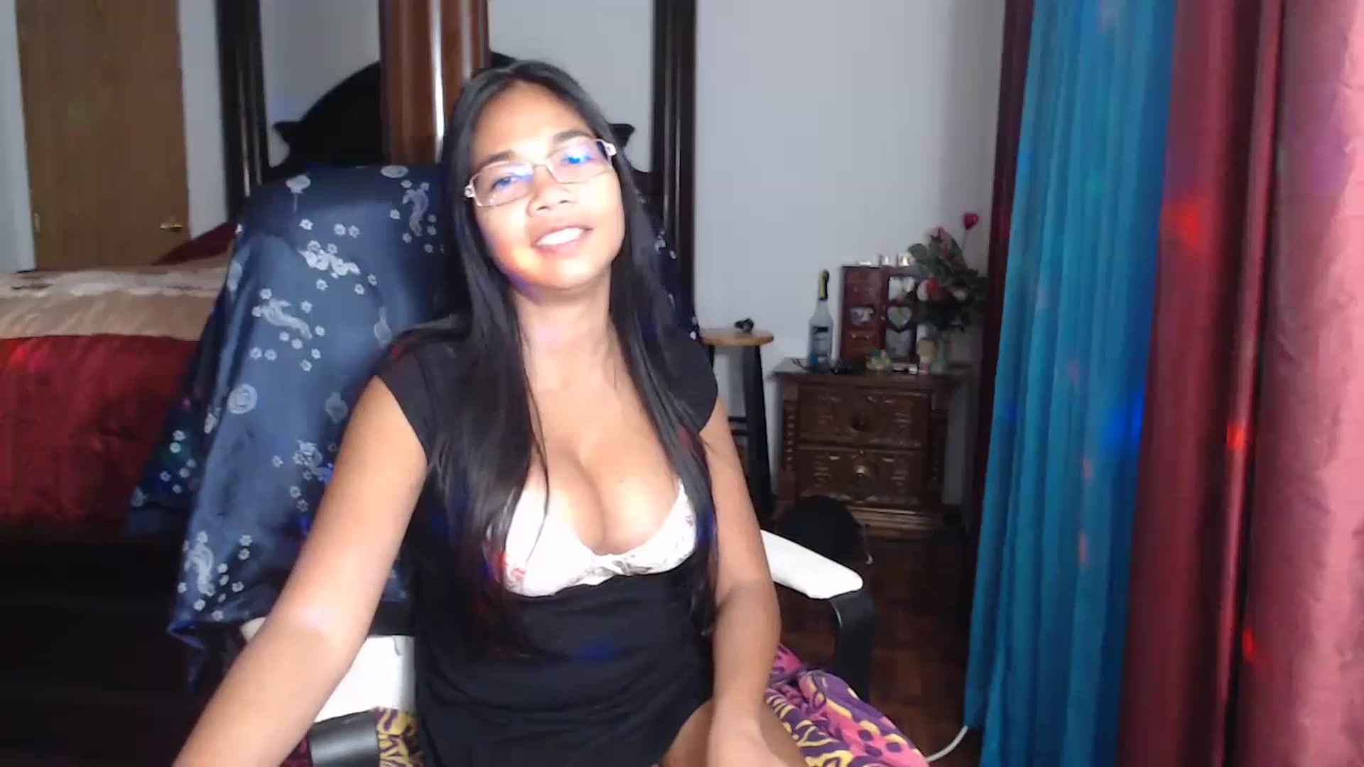 Gallery image thumbnail from Littlekai2023's myfreecams stream on, 06/21/2023, 01:15 image 10 of 20