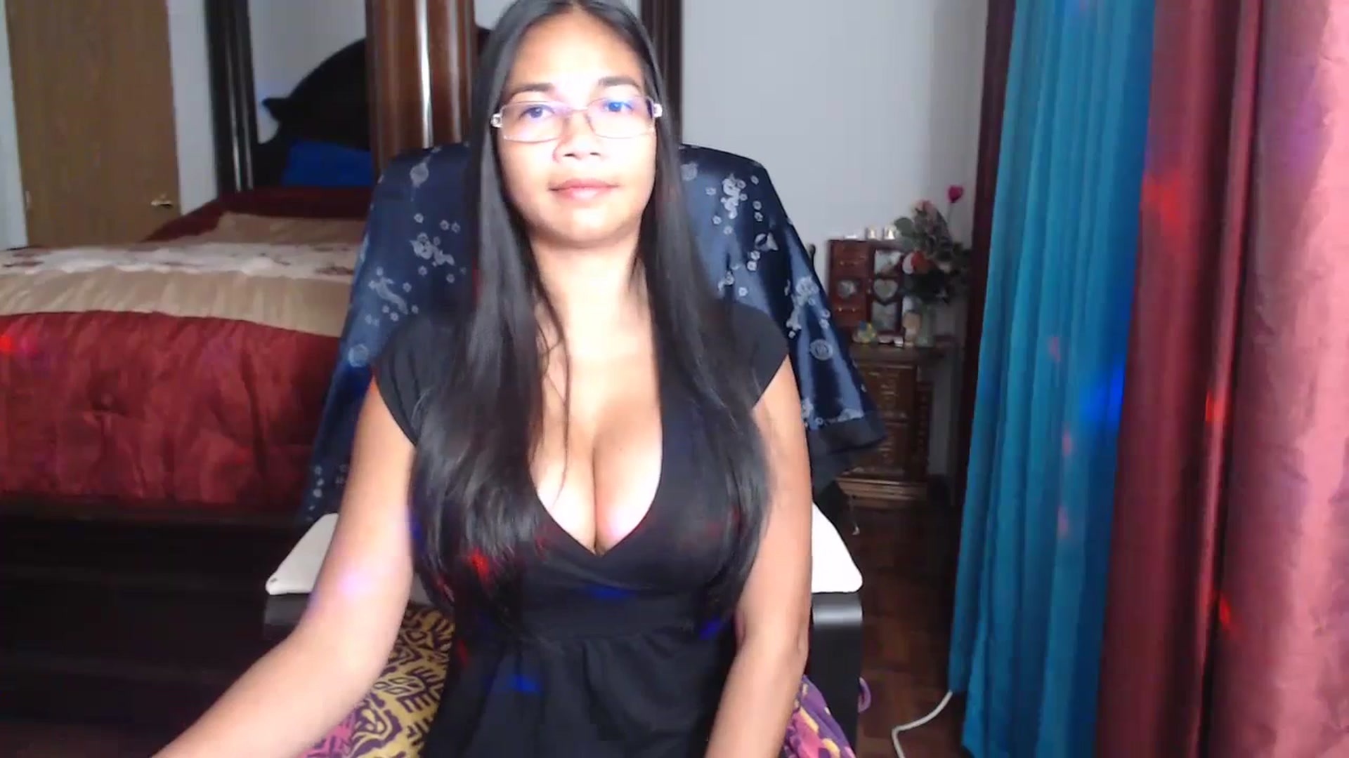 Gallery image thumbnail from Littlekai2023's myfreecams stream on, 06/21/2023, 02:10 image 17 of 20