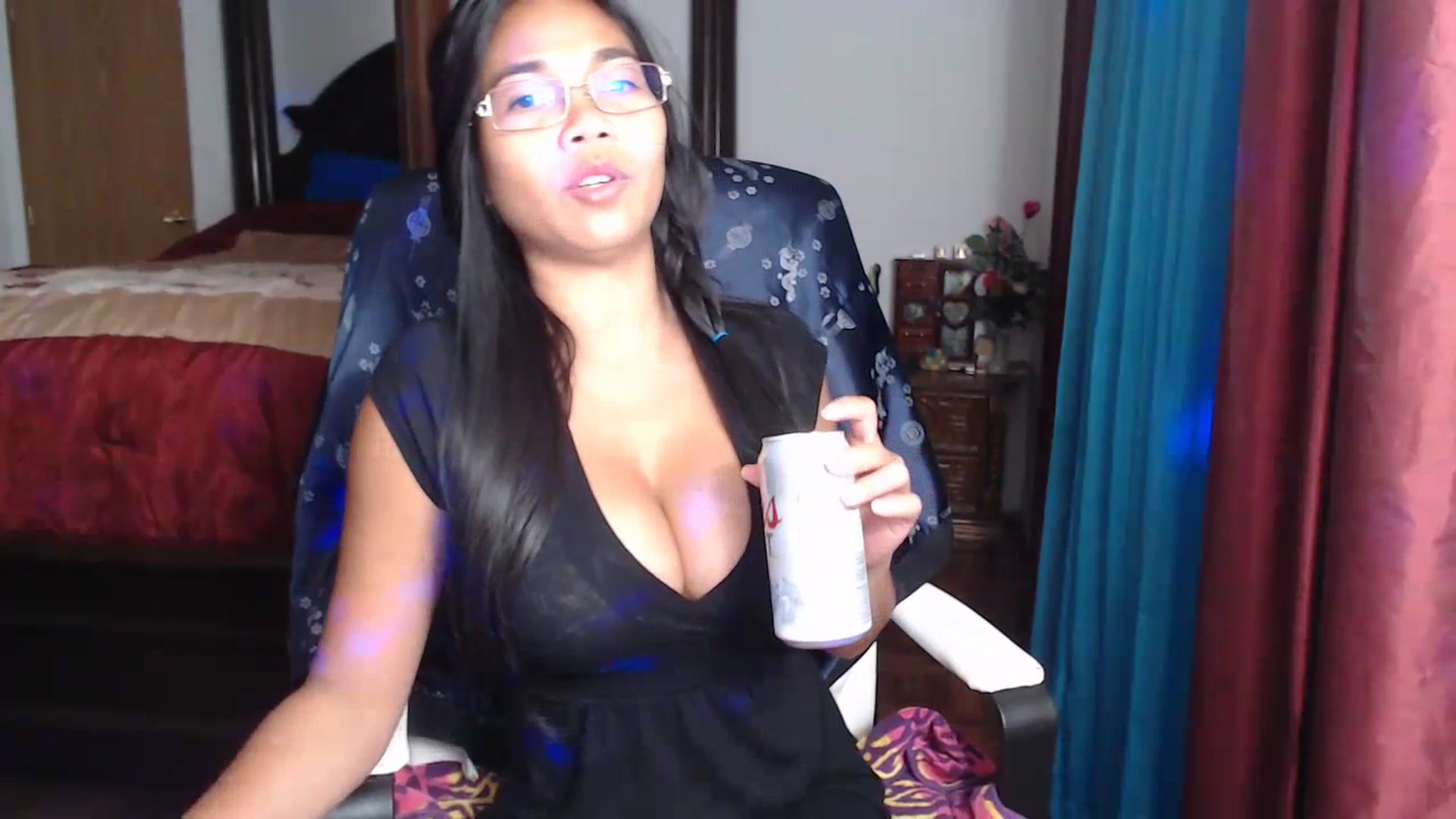 Gallery image thumbnail from Littlekai2023's myfreecams stream on, 06/21/2023, 04:14 image 10 of 20