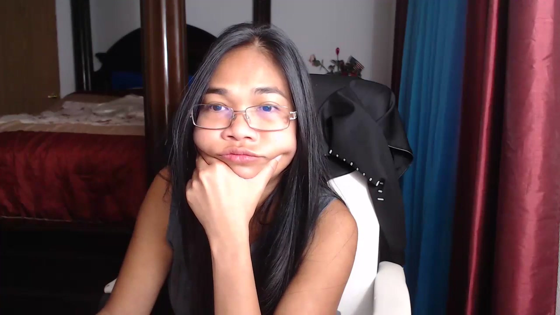 Gallery image thumbnail from Littlekai2023's myfreecams stream on, 06/22/2023, 21:06 image 18 of 20