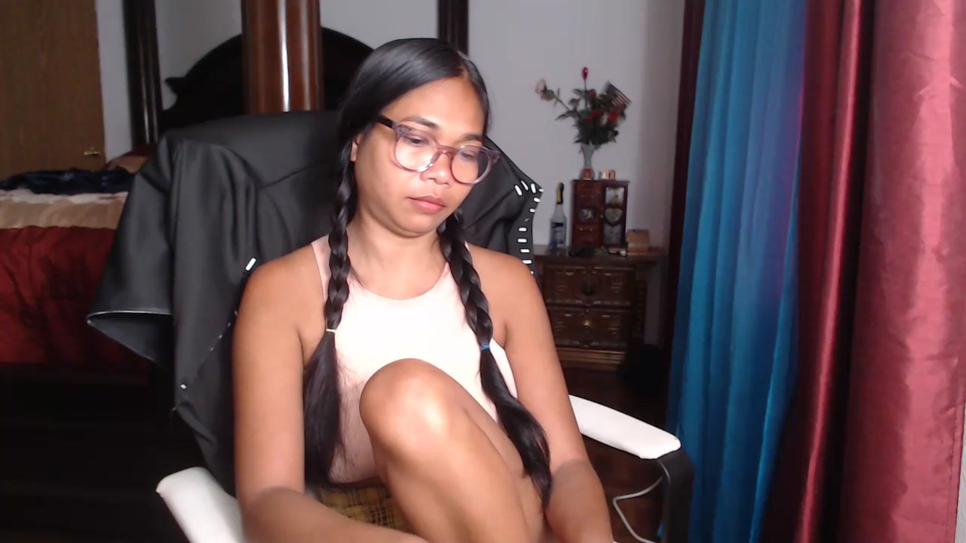 Gallery image thumbnail from Littlekai2023's myfreecams stream on, 06/26/2023, 20:10 image 14 of 20