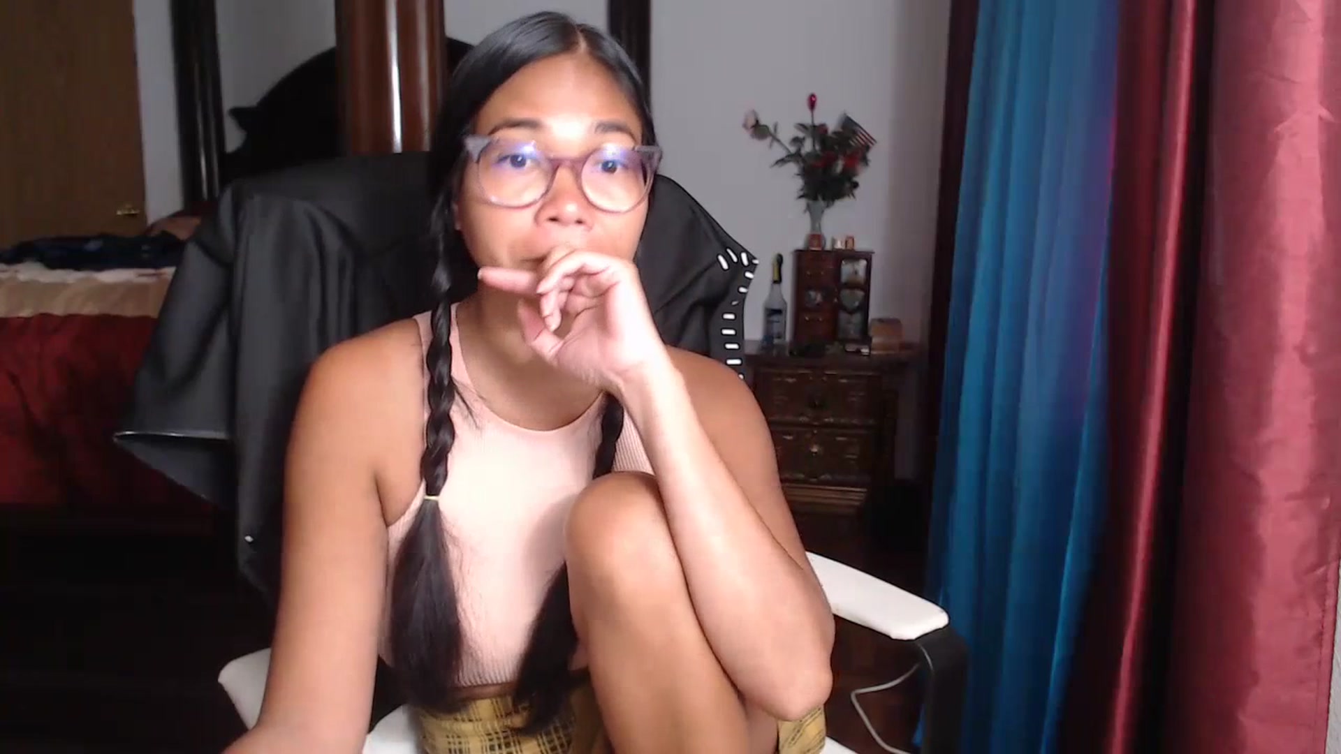 Gallery image thumbnail from Littlekai2023's myfreecams stream on, 06/26/2023, 20:10 image 13 of 20