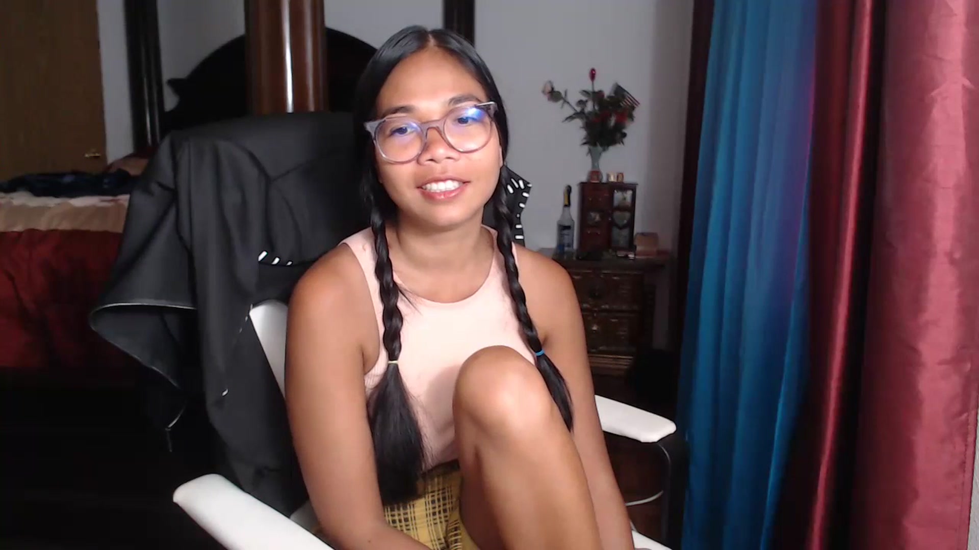 Gallery image thumbnail from Littlekai2023's myfreecams stream on, 06/26/2023, 20:10 image 9 of 20