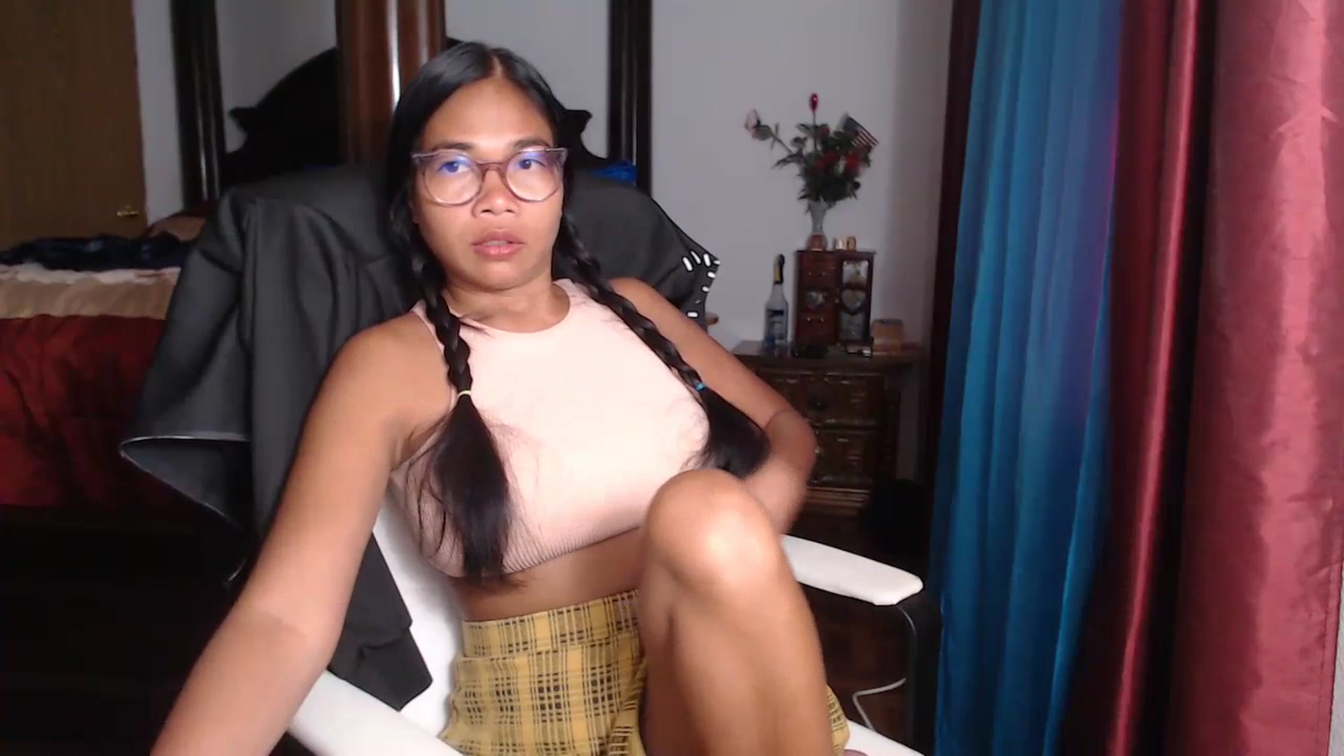 Gallery image thumbnail from Littlekai2023's myfreecams stream on, 06/26/2023, 20:10 image 12 of 20