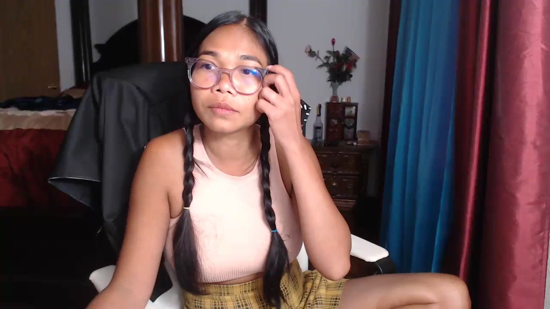 Gallery image thumbnail from Littlekai2023's myfreecams stream on, 06/26/2023, 20:51 image 9 of 20