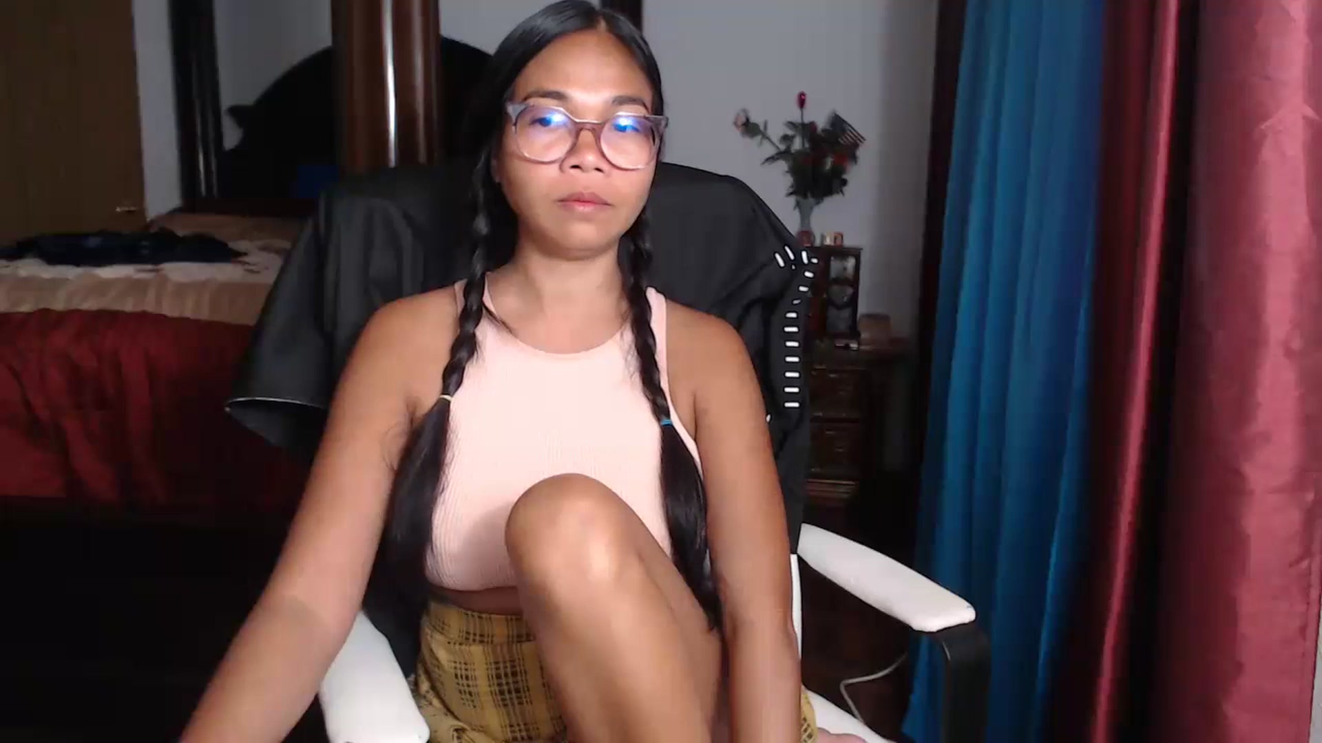 Gallery image thumbnail from Littlekai2023's myfreecams stream on, 06/26/2023, 20:51 image 18 of 20
