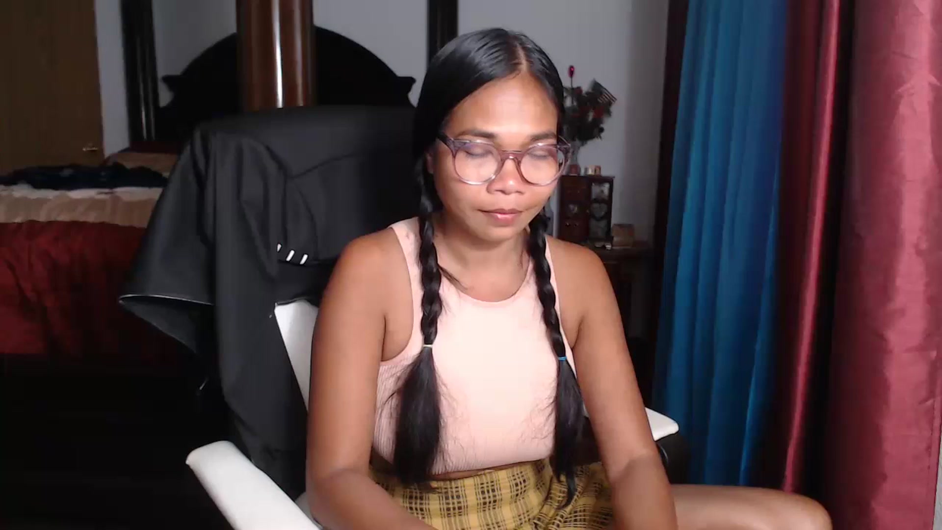 Gallery image thumbnail from Littlekai2023's myfreecams stream on, 06/26/2023, 20:51 image 17 of 20