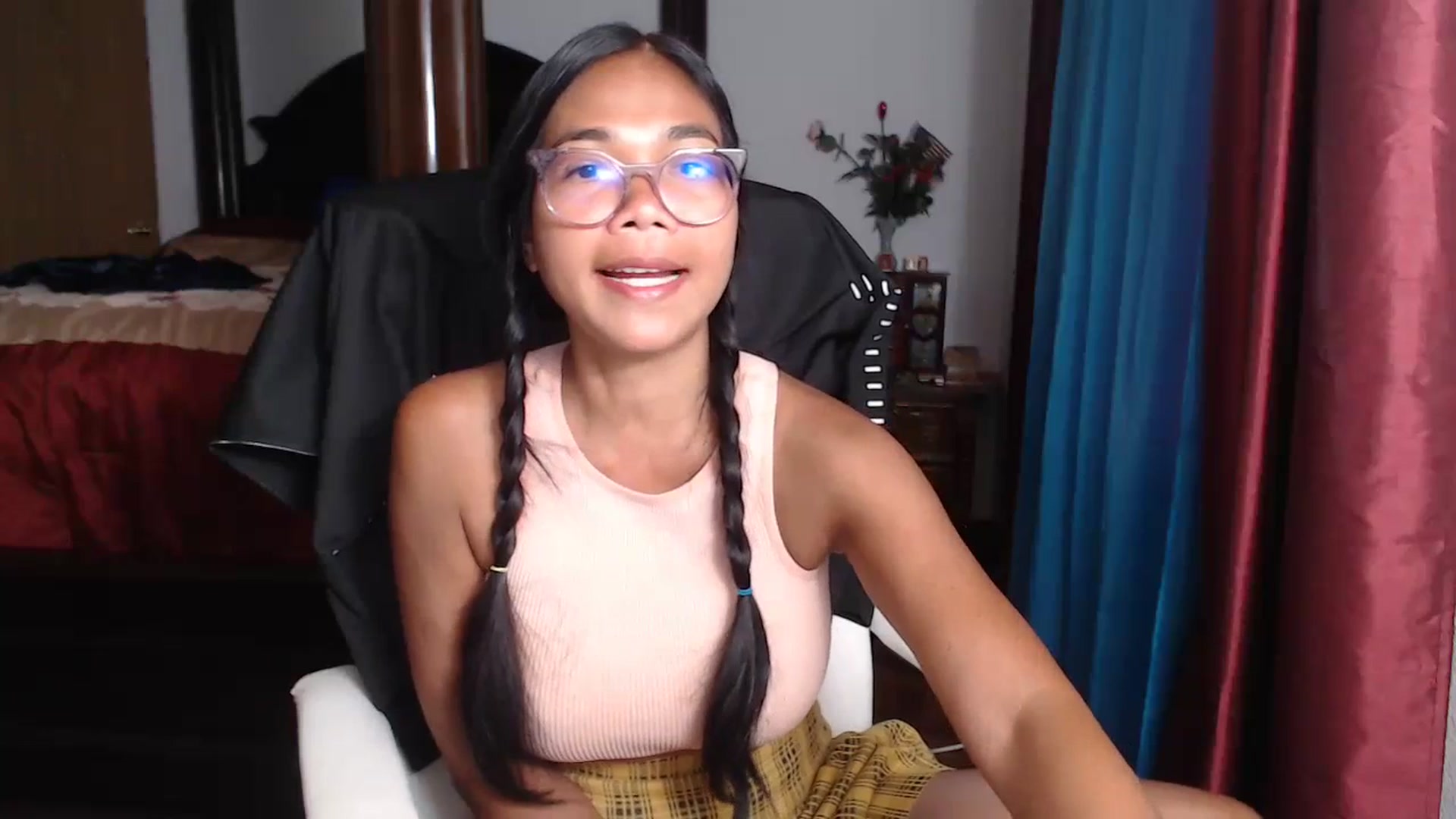 Gallery image thumbnail from Littlekai2023's myfreecams stream on, 06/26/2023, 20:51 image 10 of 20
