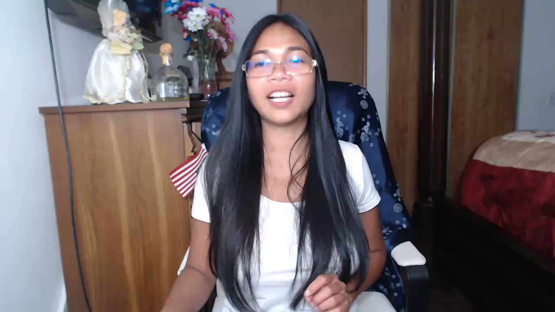Gallery image thumbnail from Littlekai2023's myfreecams stream on, 07/02/2023, 01:26 image 17 of 20