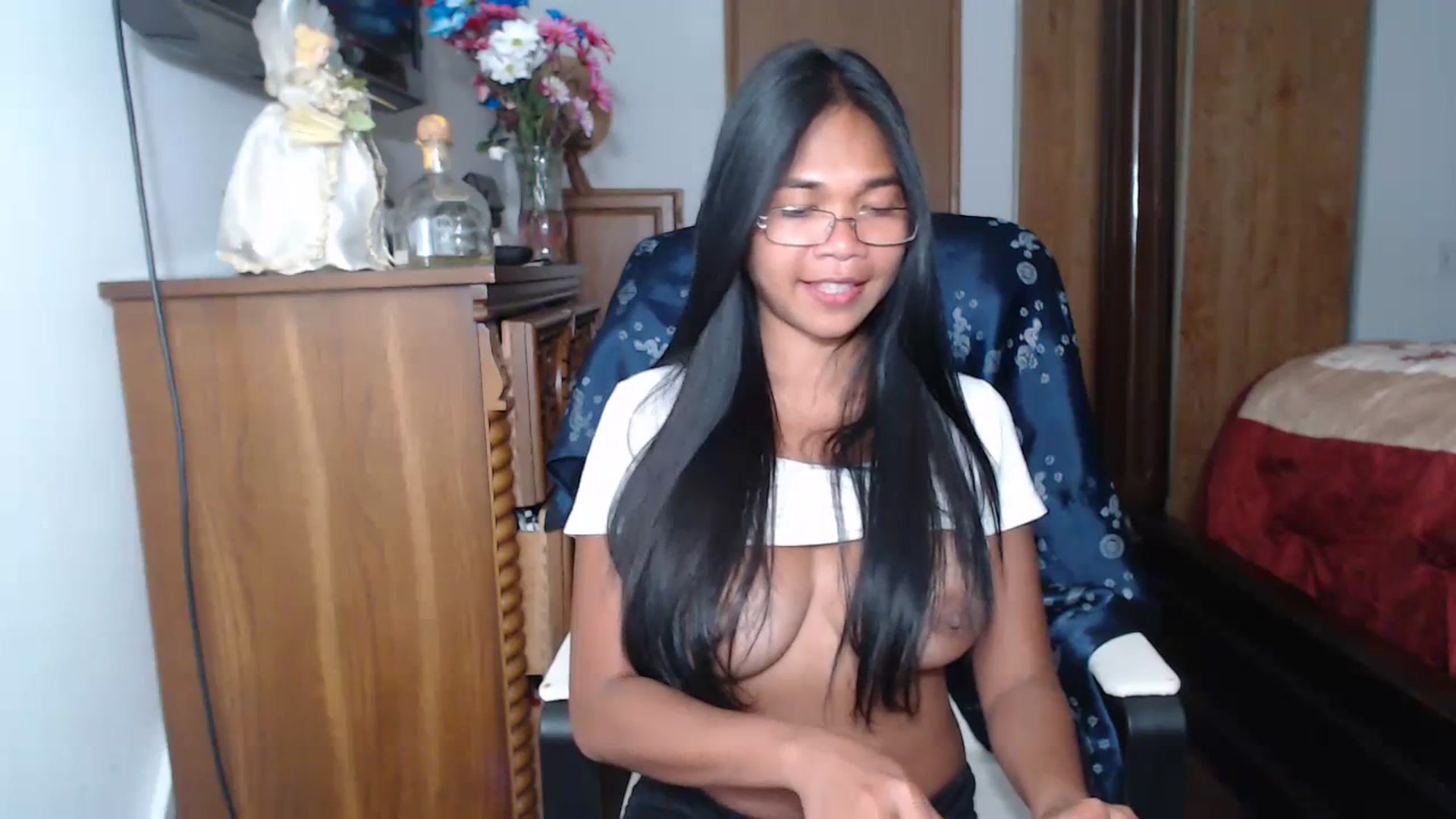 Gallery image thumbnail from Littlekai2023's myfreecams stream on, 07/02/2023, 01:26 image 10 of 20
