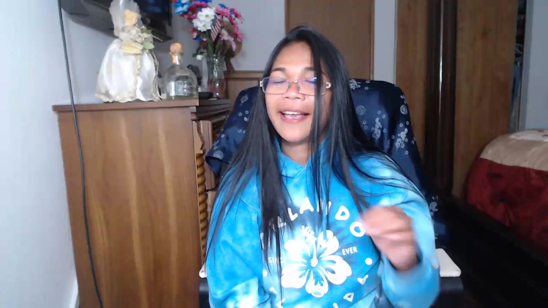 Gallery image thumbnail from Littlekai2023's myfreecams stream on, 07/02/2023, 02:57 image 11 of 20