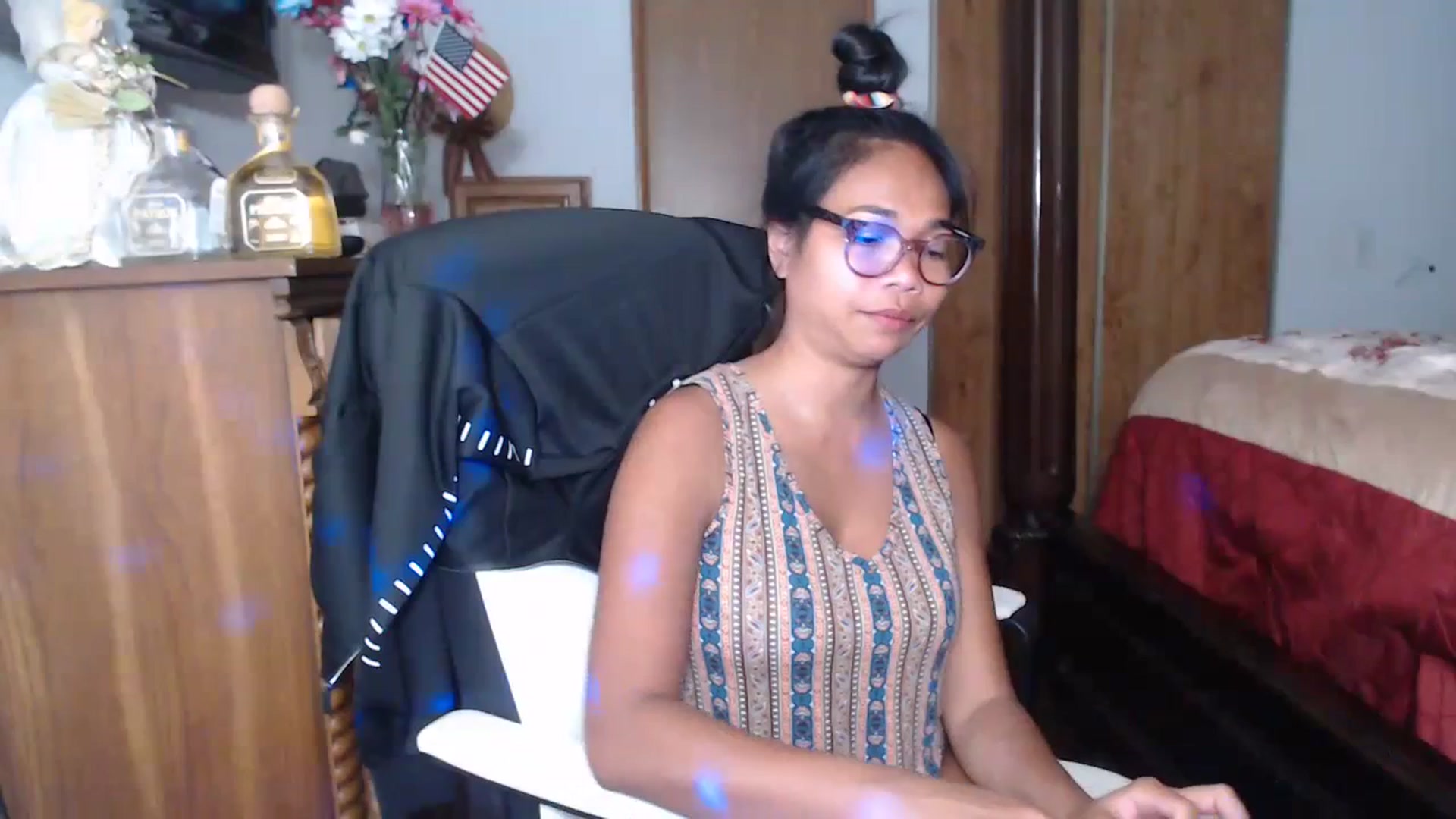 Gallery image thumbnail from Littlekai2023's myfreecams stream on, 07/03/2023, 24:04 image 17 of 20