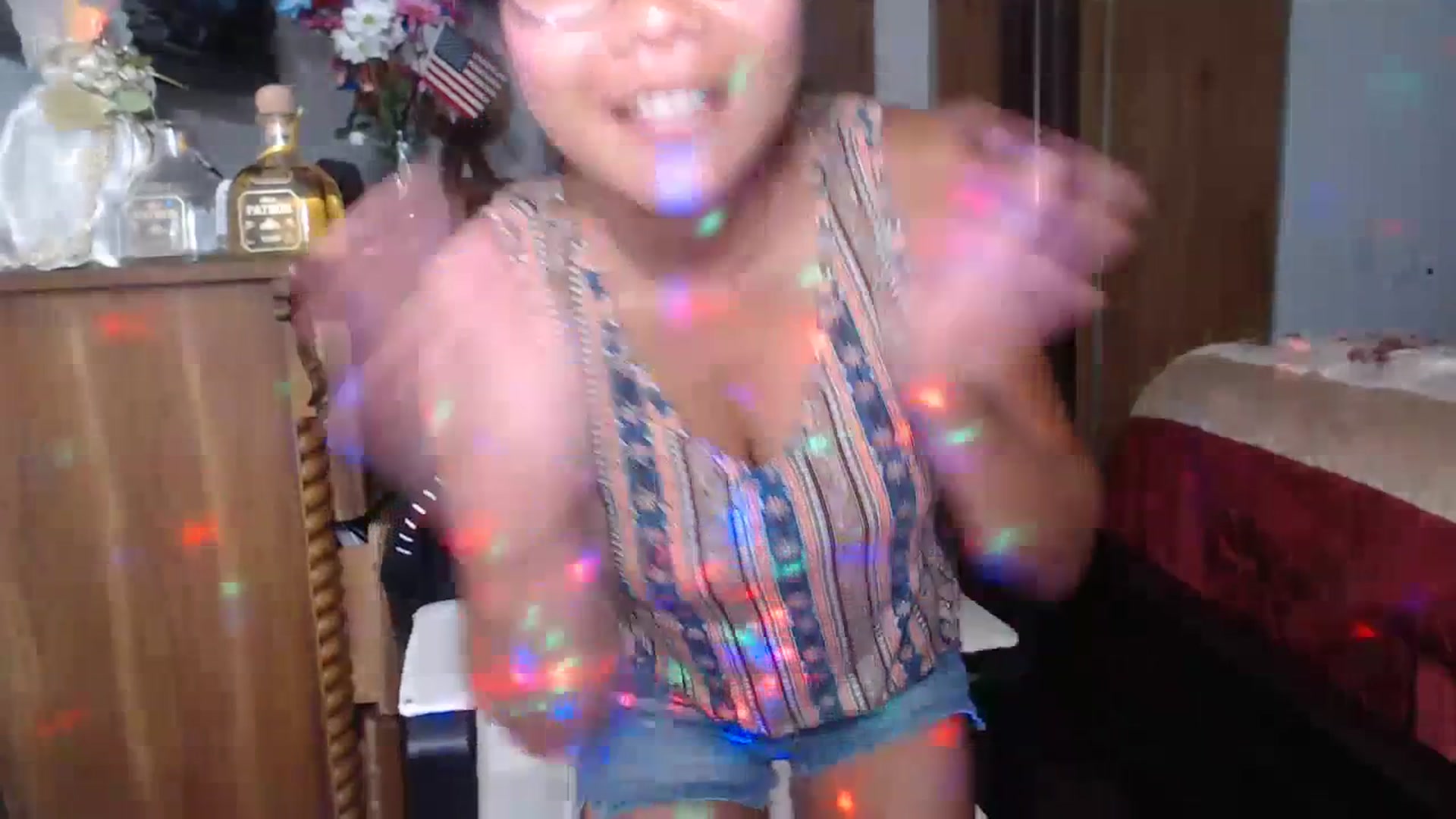 Gallery image thumbnail from Littlekai2023's myfreecams stream on, 07/03/2023, 01:33 image 12 of 20