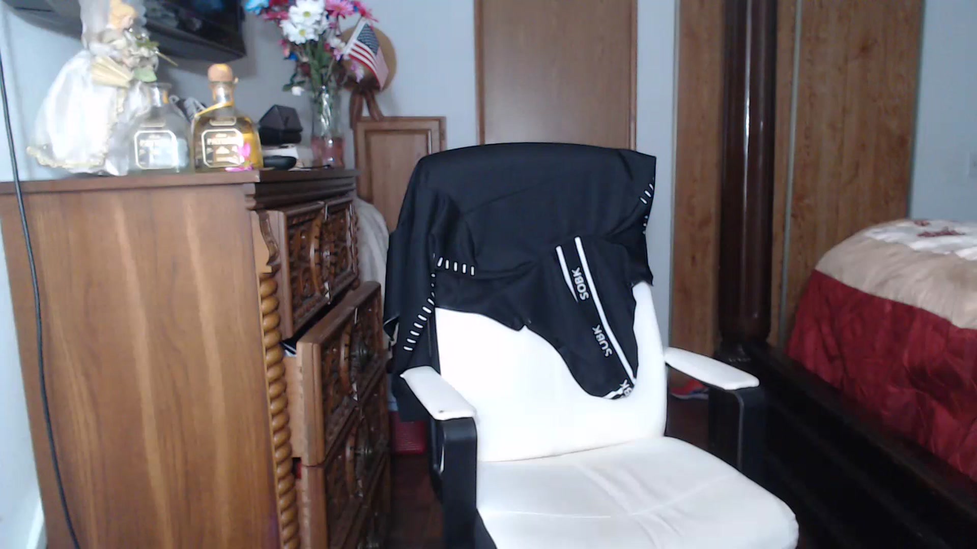 Gallery image thumbnail from Littlekai2023's myfreecams stream on, 07/03/2023, 08:07 image 18 of 20