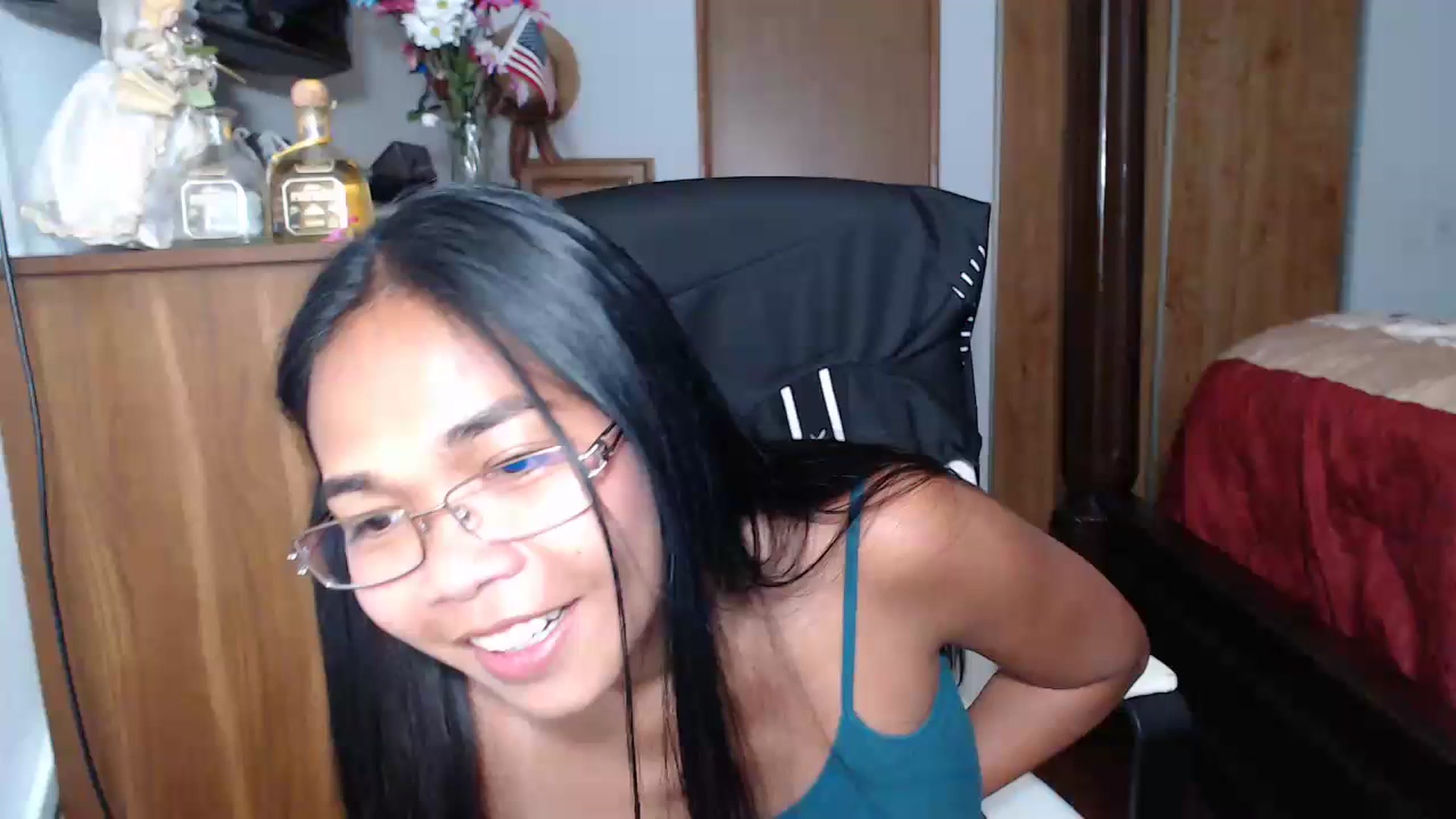 Gallery image thumbnail from Littlekai2023's myfreecams stream on, 07/04/2023, 24:01 image 13 of 20