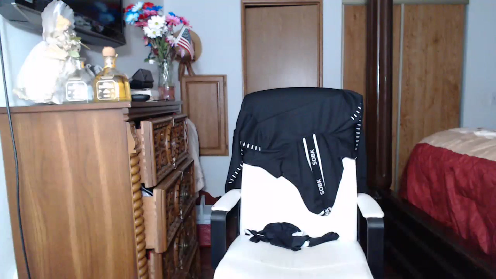 Gallery image thumbnail from Littlekai2023's myfreecams stream on, 07/04/2023, 24:01 image 17 of 20