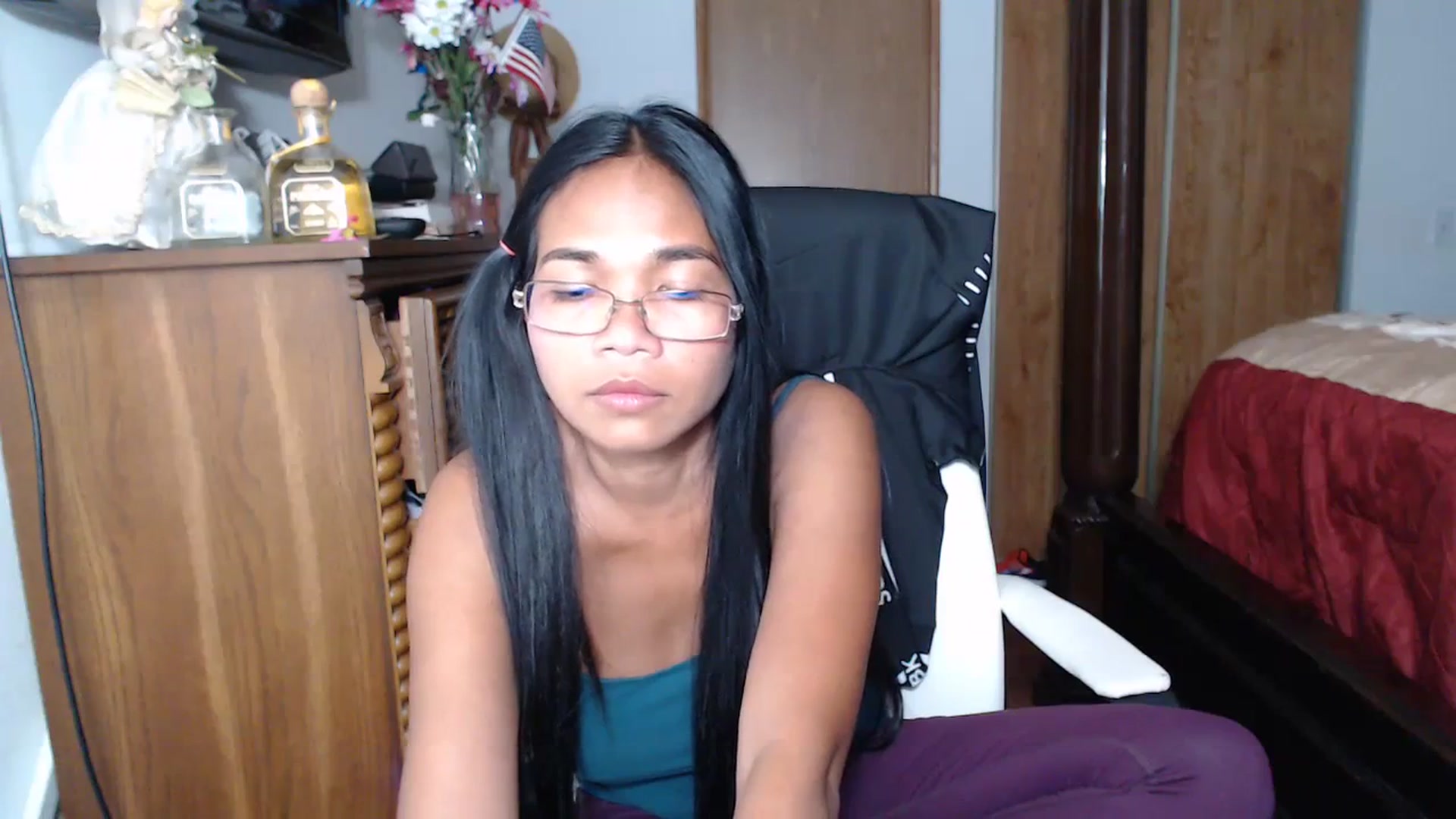 Gallery image thumbnail from Littlekai2023's myfreecams stream on, 07/04/2023, 24:01 image 14 of 20