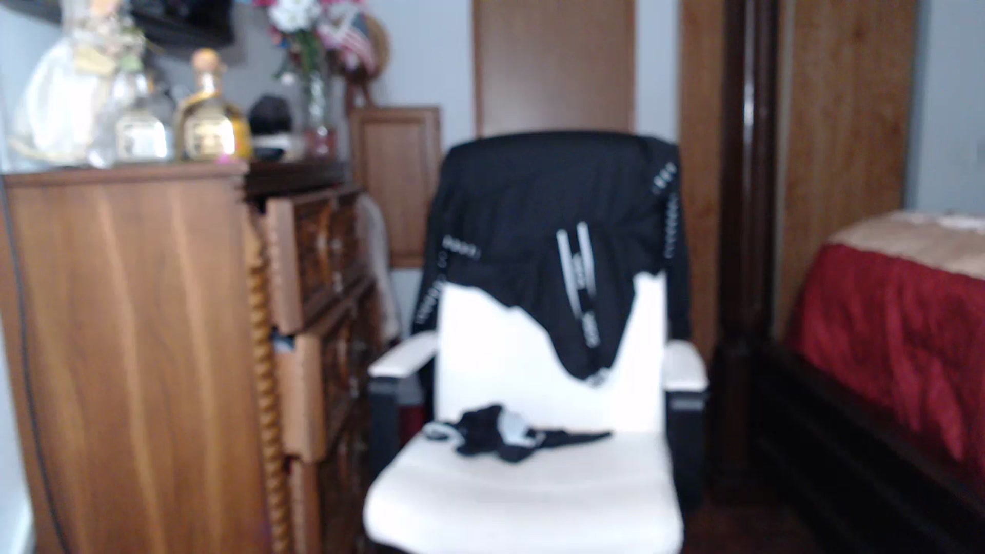 Gallery image thumbnail from Littlekai2023's myfreecams stream on, 07/04/2023, 24:01 image 6 of 20