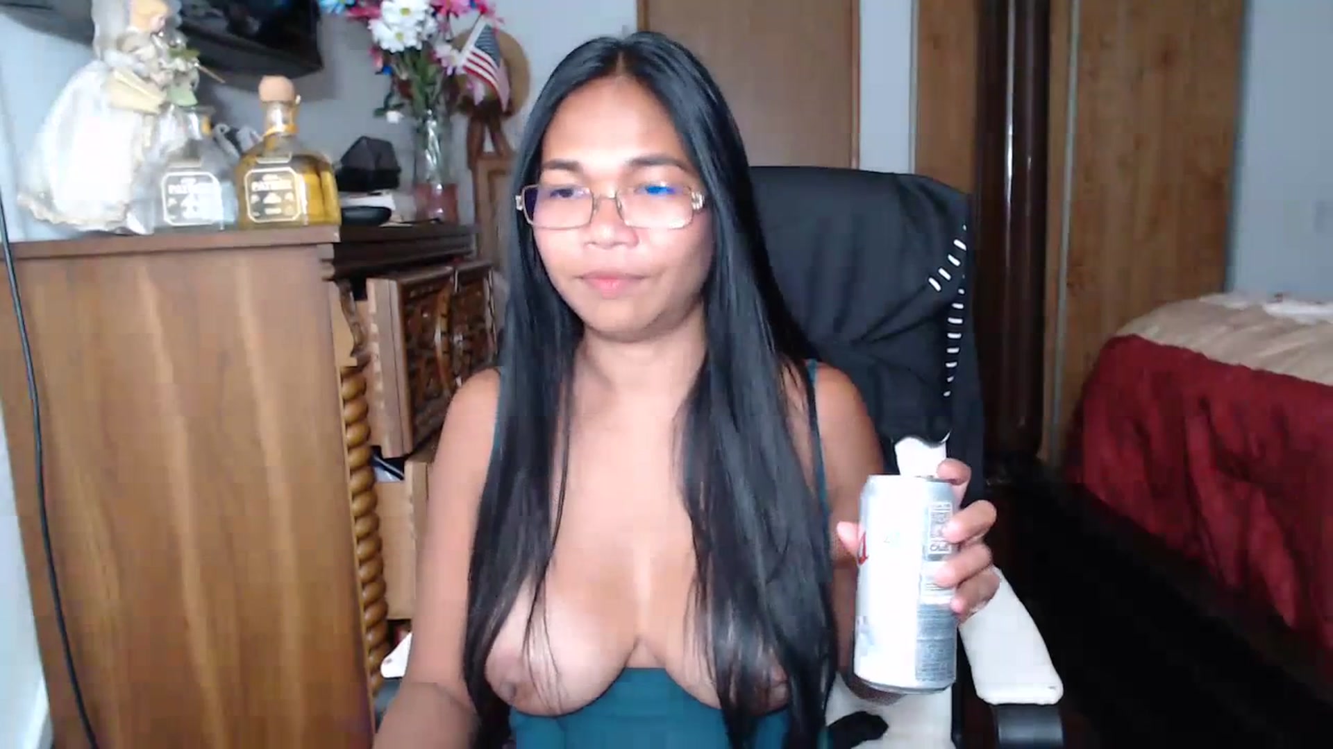Gallery image thumbnail from Littlekai2023's myfreecams stream on, 07/04/2023, 03:29 image 10 of 20