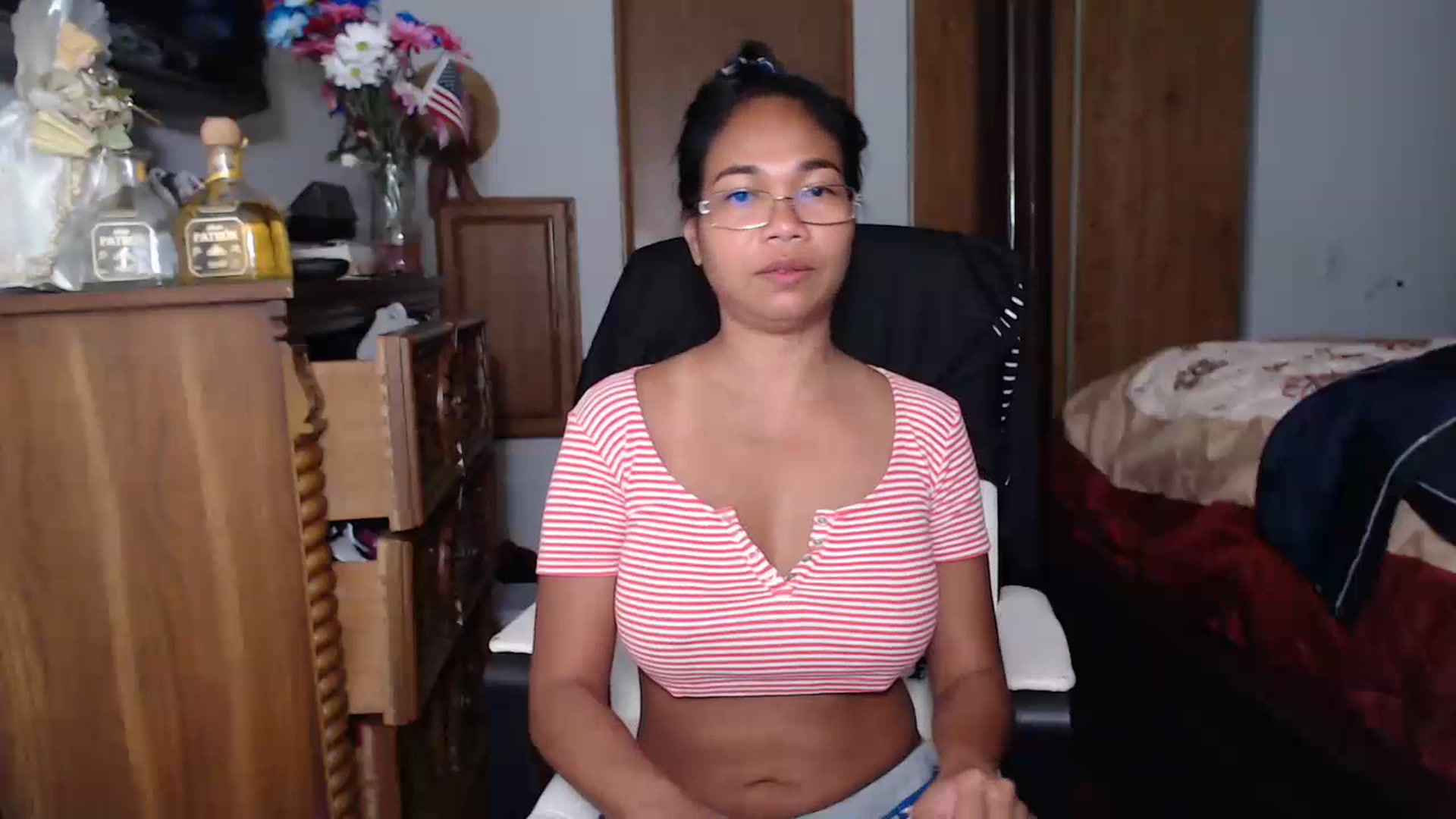 Gallery image thumbnail from Littlekai2023's myfreecams stream on, 07/06/2023, 01:41 image 14 of 20