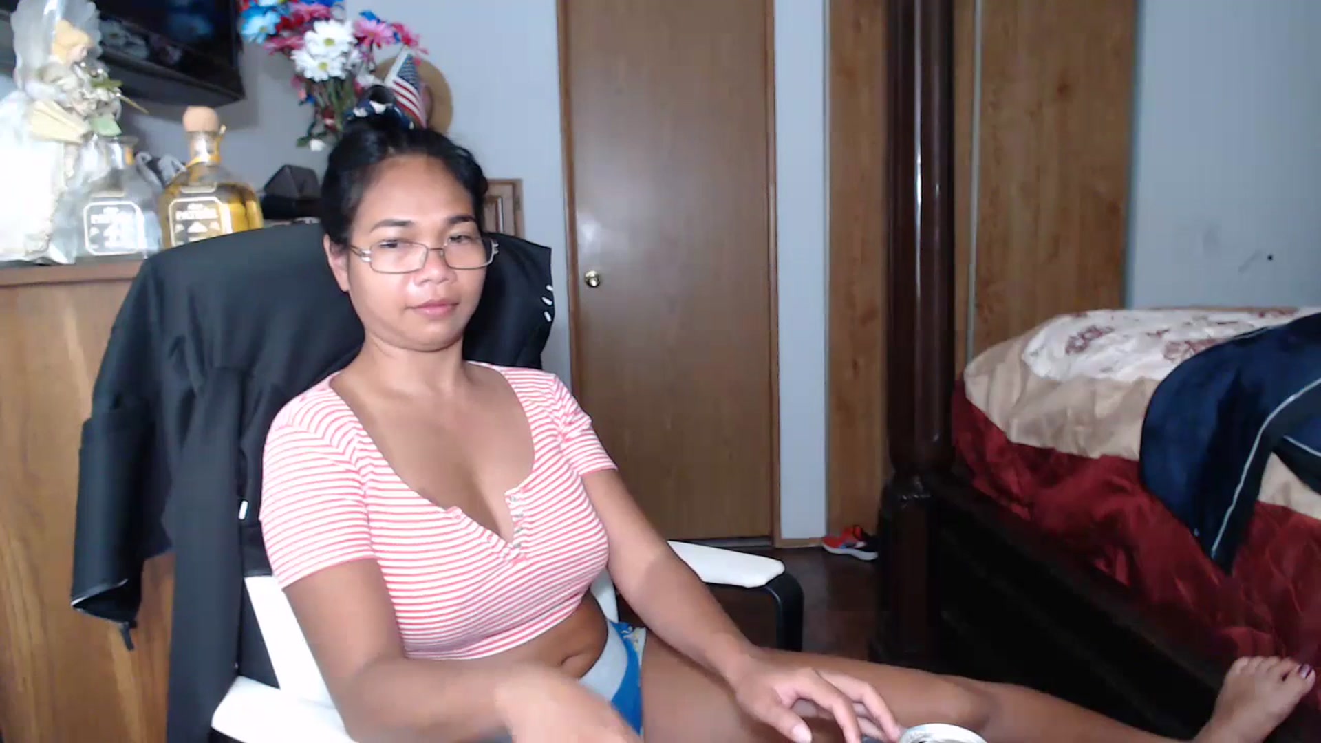 Gallery image thumbnail from Littlekai2023's myfreecams stream on, 07/06/2023, 01:41 image 12 of 20