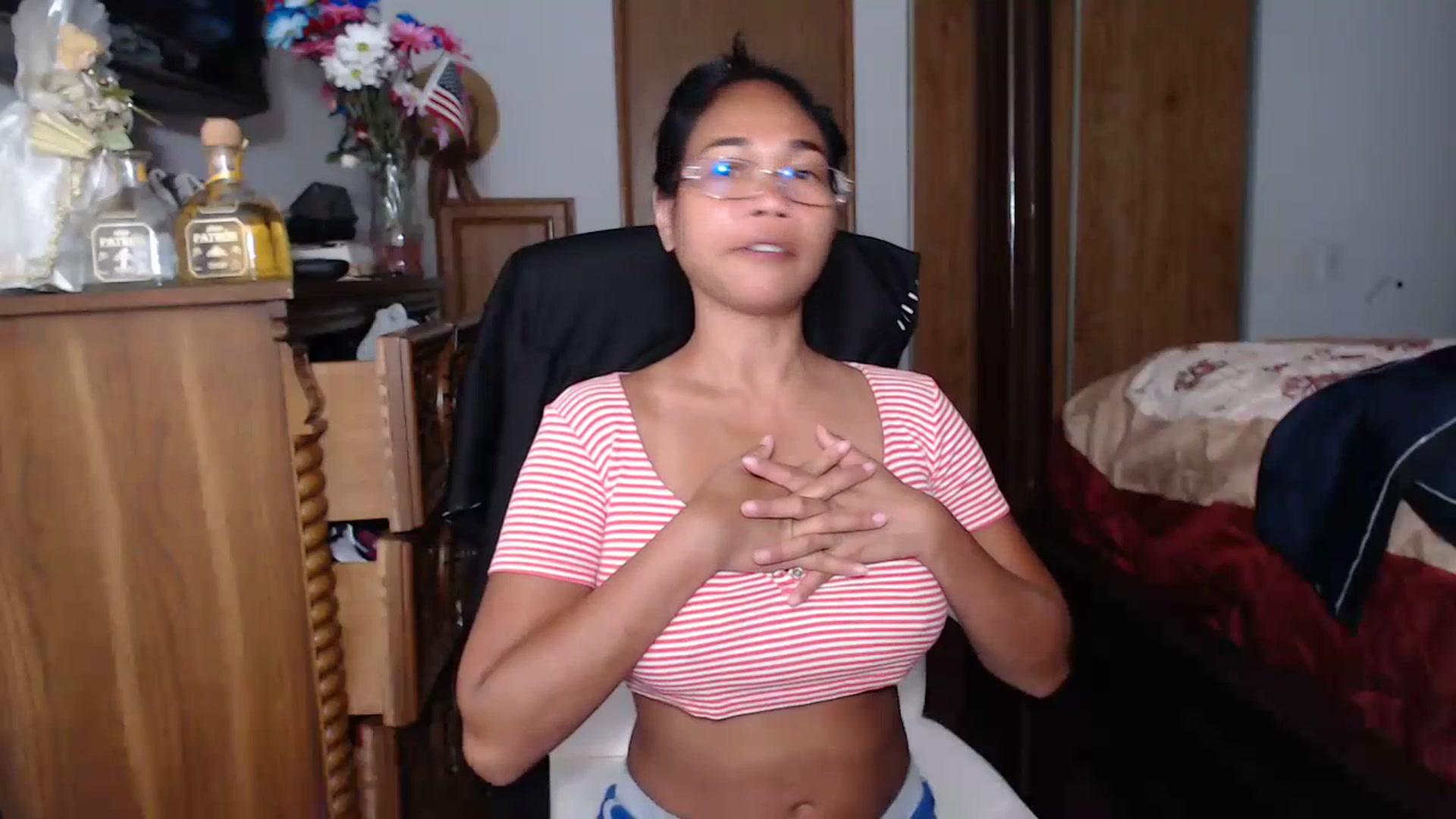 Gallery image thumbnail from Littlekai2023's myfreecams stream on, 07/06/2023, 01:41 image 18 of 20