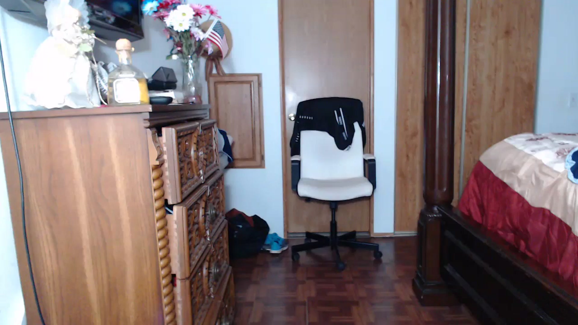 Gallery image thumbnail from Littlekai2023's myfreecams stream on, 07/07/2023, 18:18 image 17 of 20