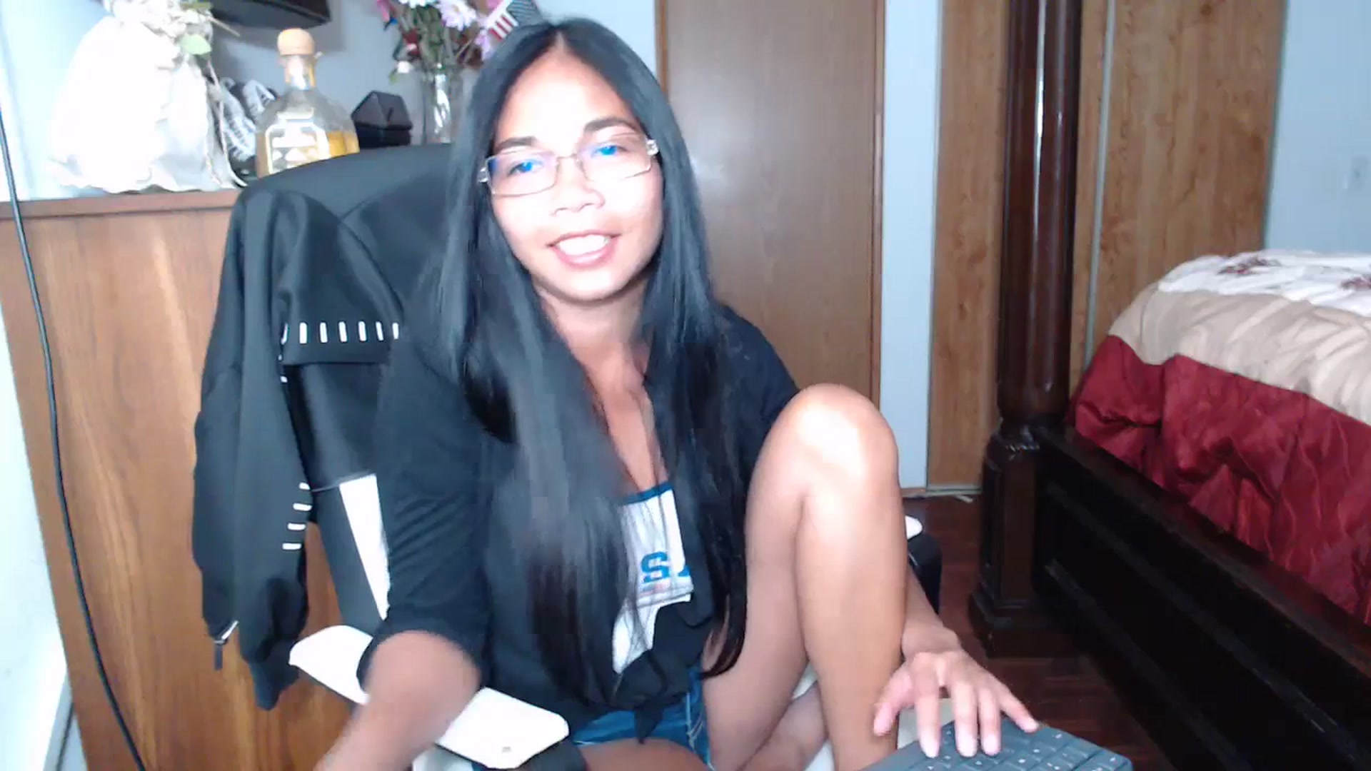 Gallery image thumbnail from Littlekai2023's myfreecams stream on, 07/09/2023, 24:02 image 14 of 20