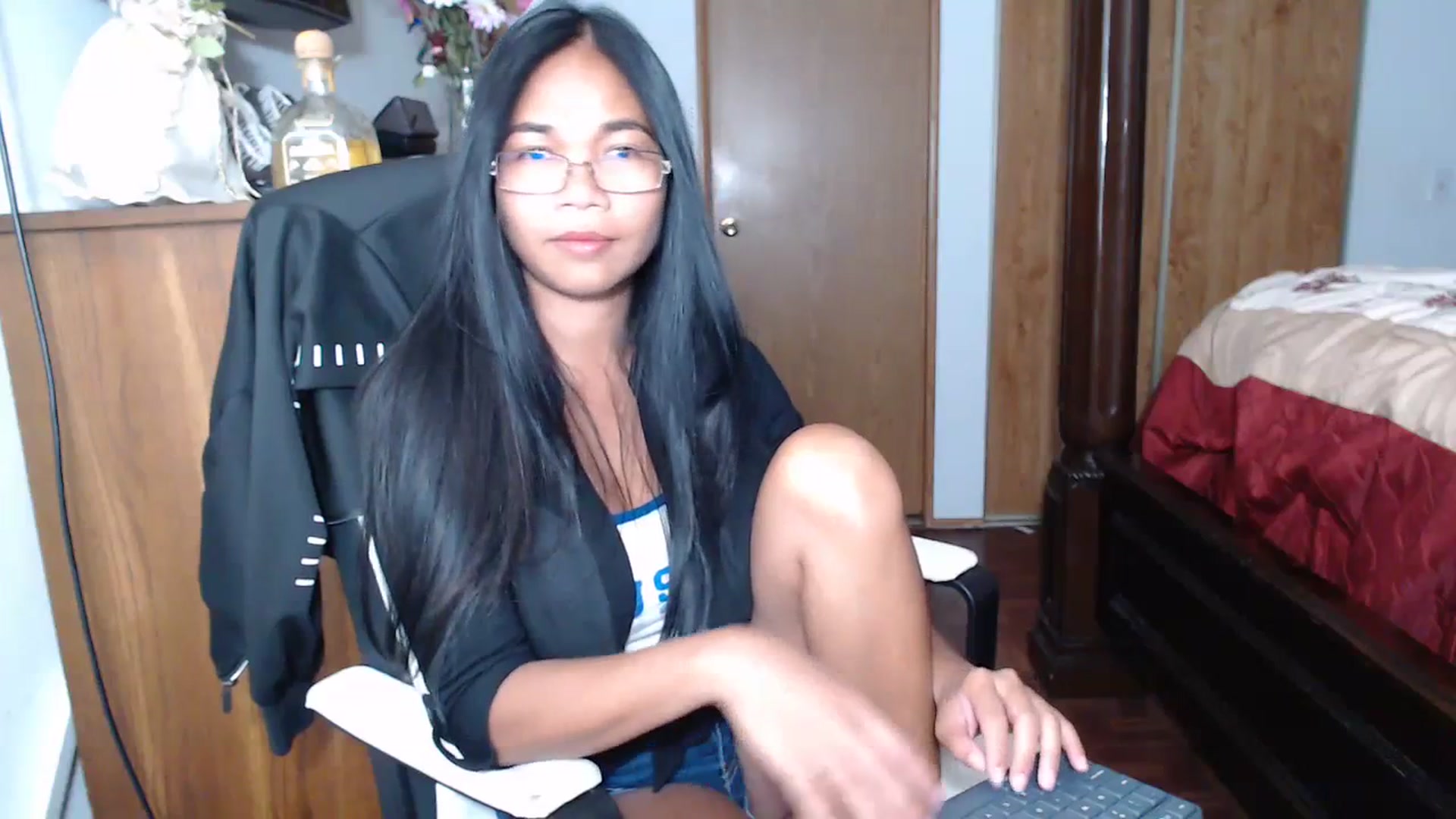 Gallery image thumbnail from Littlekai2023's myfreecams stream on, 07/09/2023, 24:02 image 13 of 20