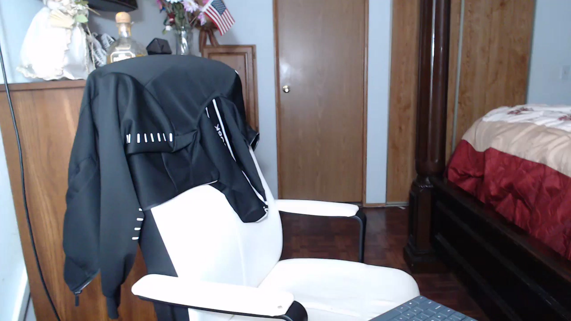 Gallery image thumbnail from Littlekai2023's myfreecams stream on, 07/09/2023, 24:02 image 15 of 20