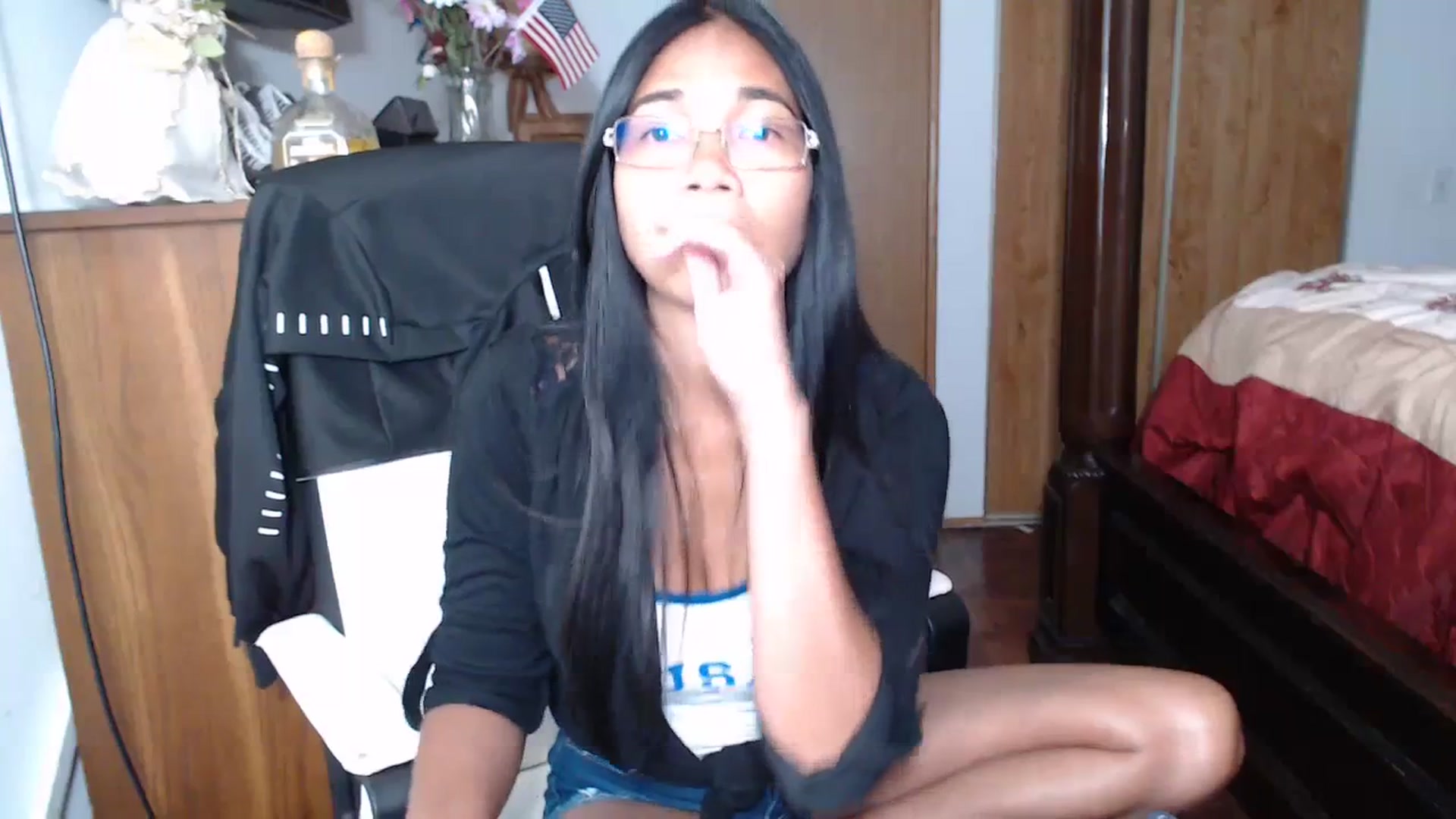 Gallery image thumbnail from Littlekai2023's myfreecams stream on, 07/09/2023, 02:44 image 7 of 20