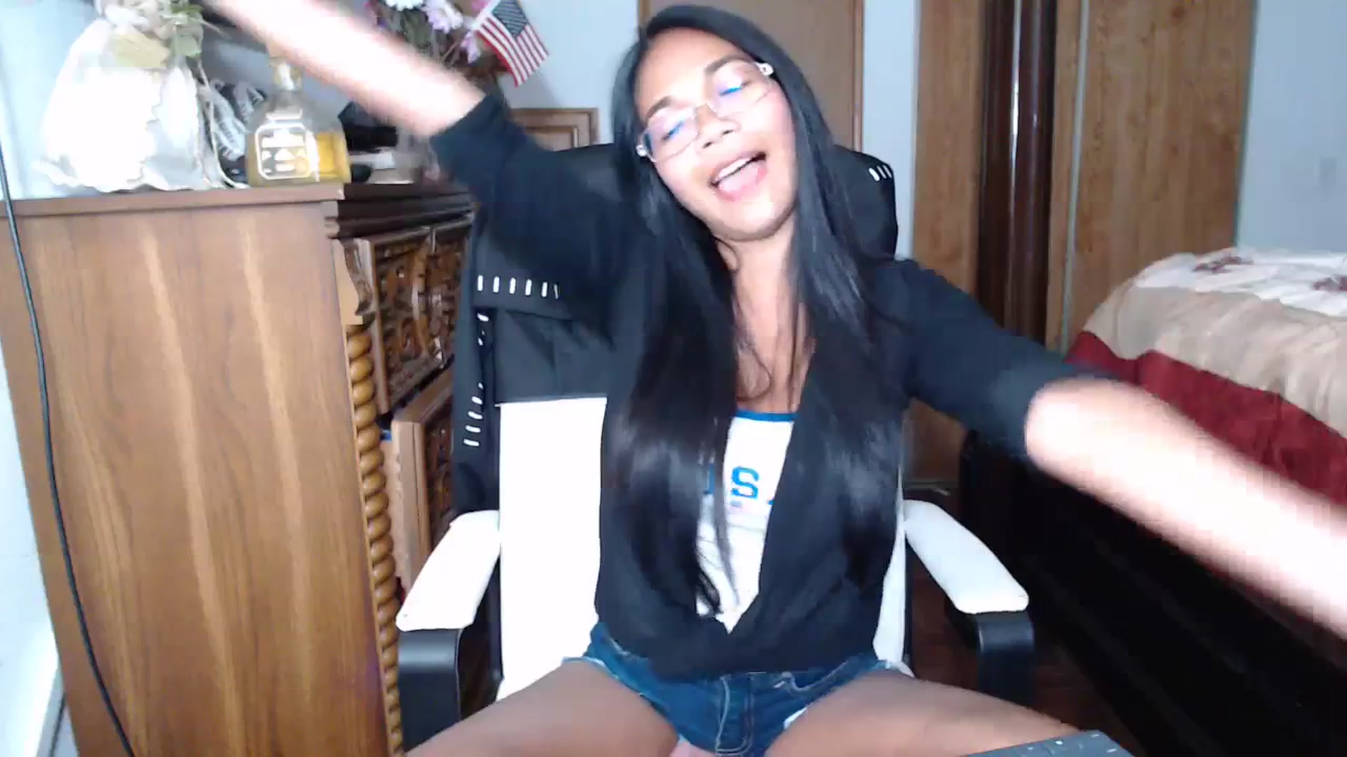 Gallery image thumbnail from Littlekai2023's myfreecams stream on, 07/09/2023, 02:44 image 18 of 20