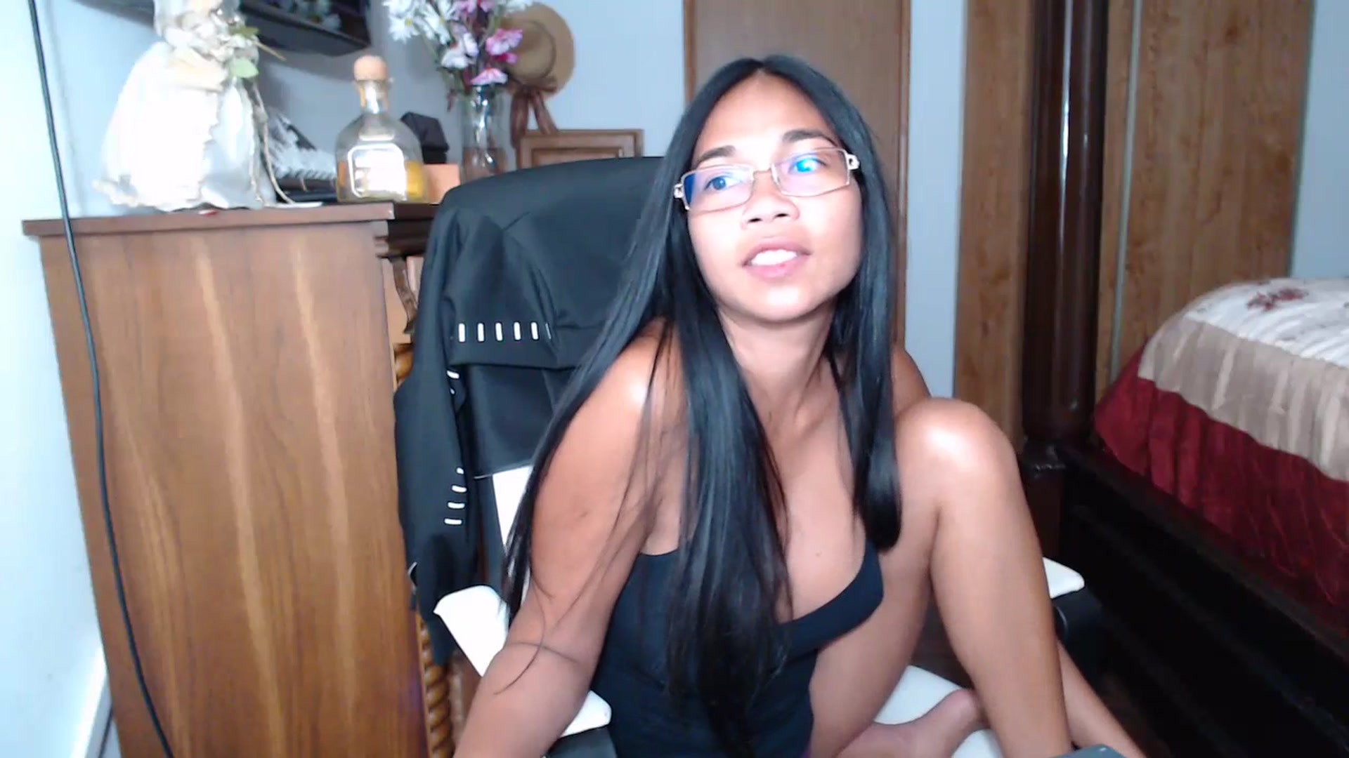 Gallery image thumbnail from Littlekai2023's myfreecams stream on, 07/12/2023, 02:59 image 16 of 20