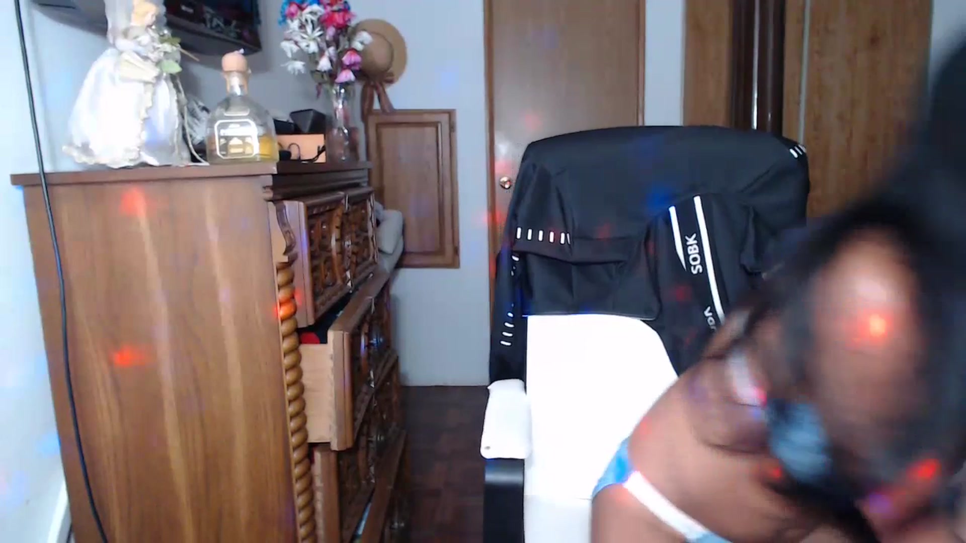 Gallery image thumbnail from Littlekai2023's myfreecams stream on, 07/15/2023, 03:49 image 10 of 20