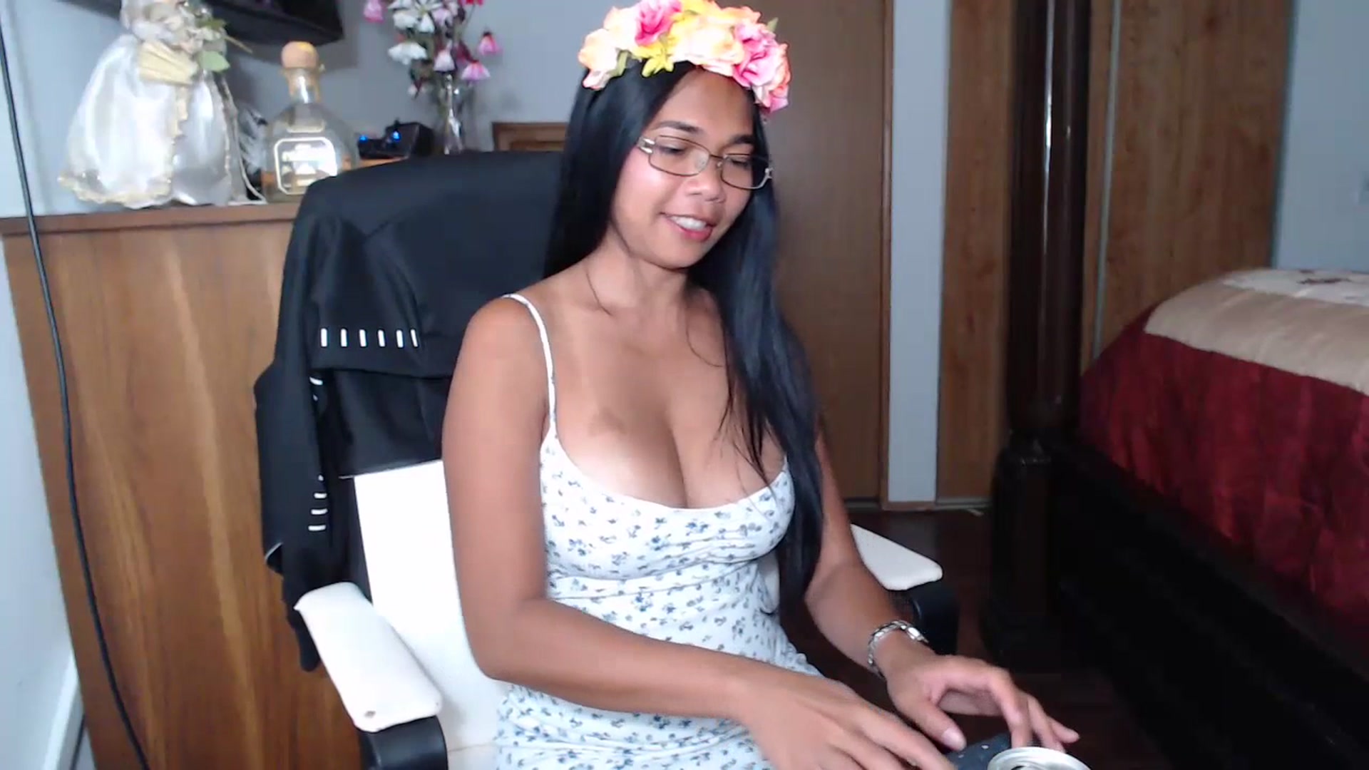 Gallery image thumbnail from Littlekai2023's myfreecams stream on, 07/16/2023, 24:10 image 17 of 20