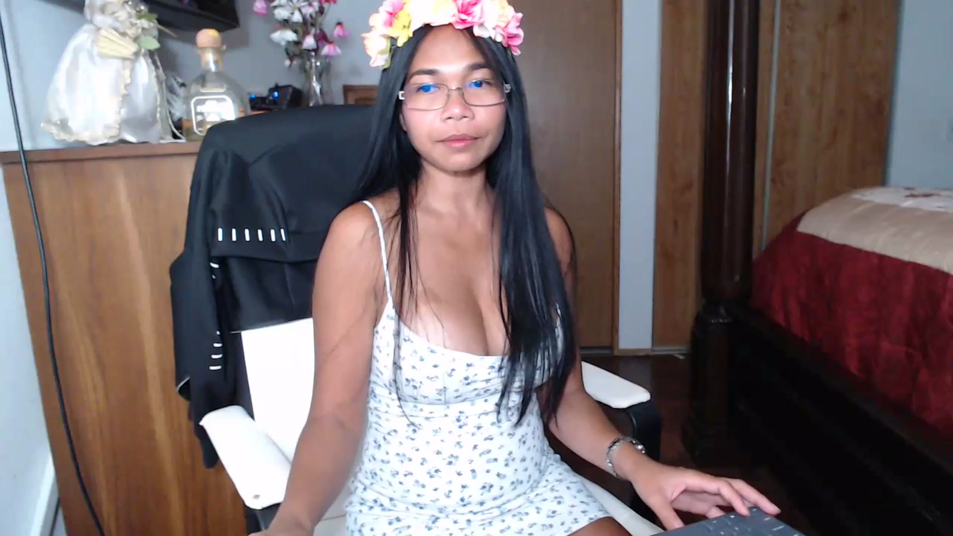 Gallery image thumbnail from Littlekai2023's myfreecams stream on, 07/16/2023, 24:10 image 10 of 20