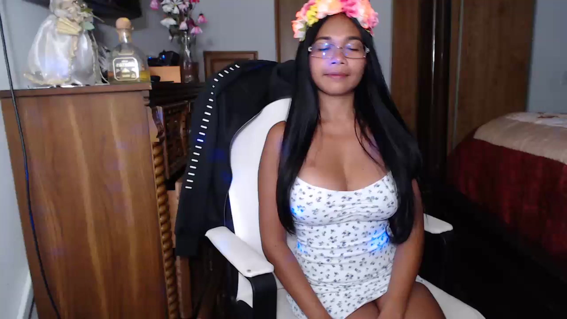 Gallery image thumbnail from Littlekai2023's myfreecams stream on, 07/16/2023, 01:50 image 16 of 20