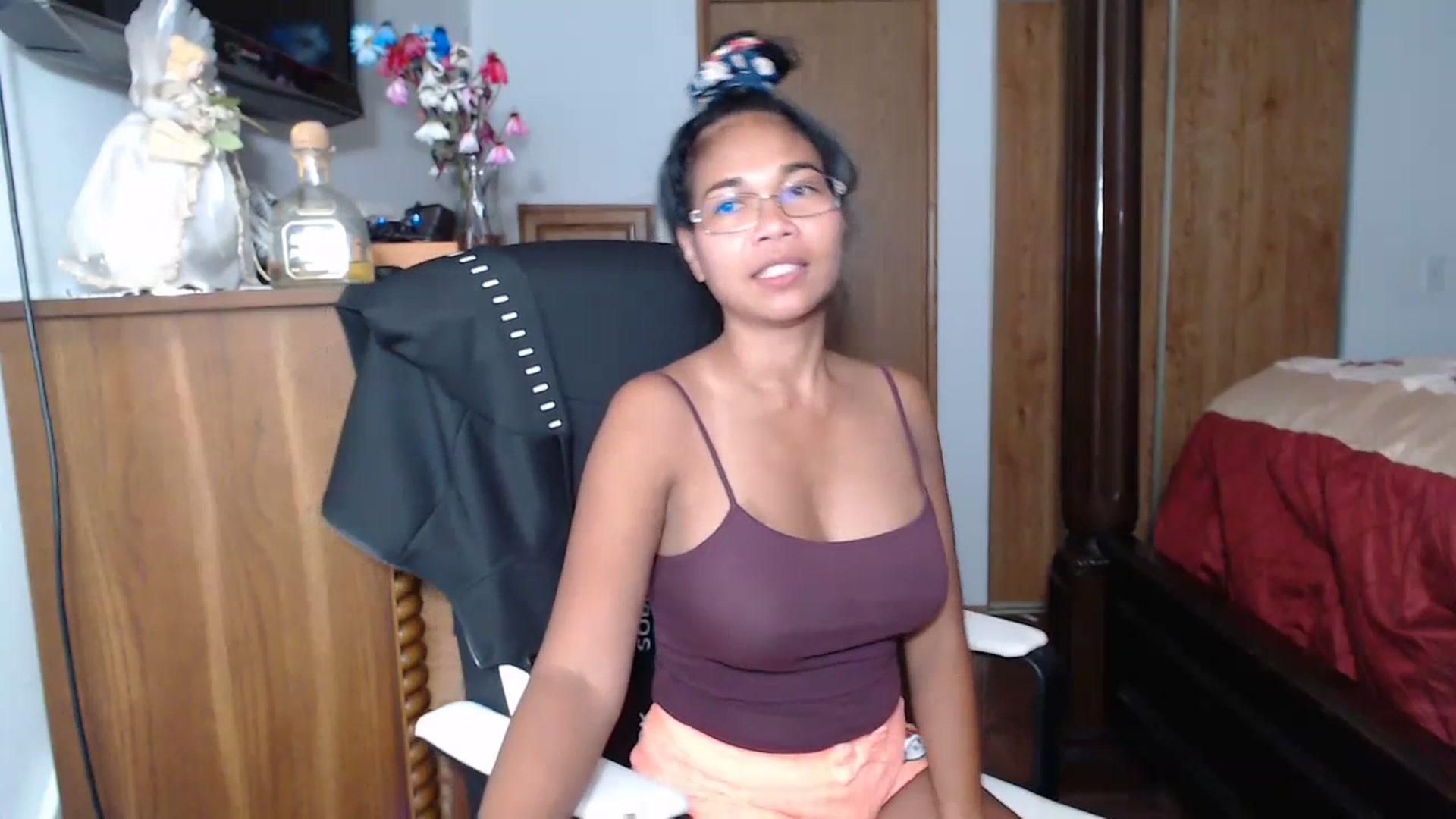 Gallery image thumbnail from Littlekai2023's myfreecams stream on, 07/16/2023, 22:36 image 19 of 20