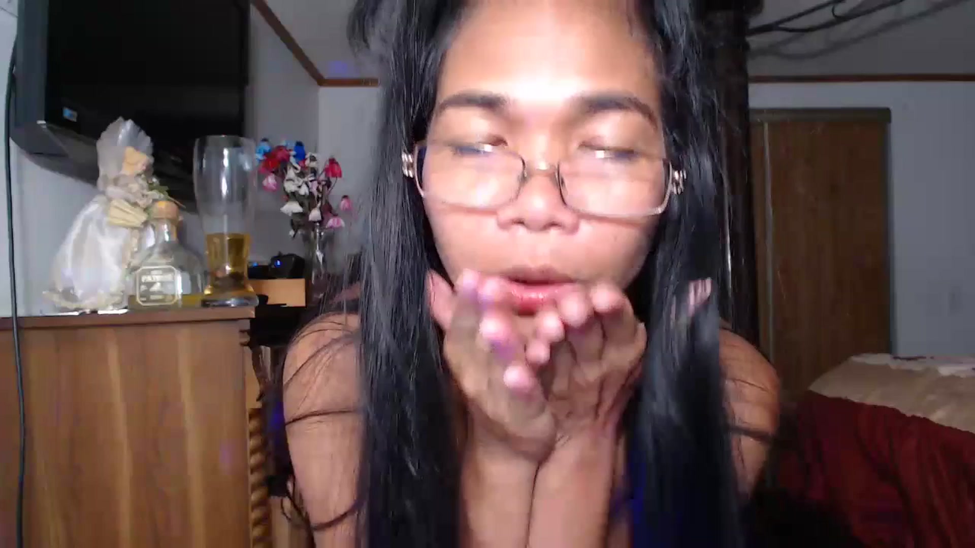 Gallery image thumbnail from Littlekai2023's myfreecams stream on, 07/17/2023, 01:11 image 16 of 20