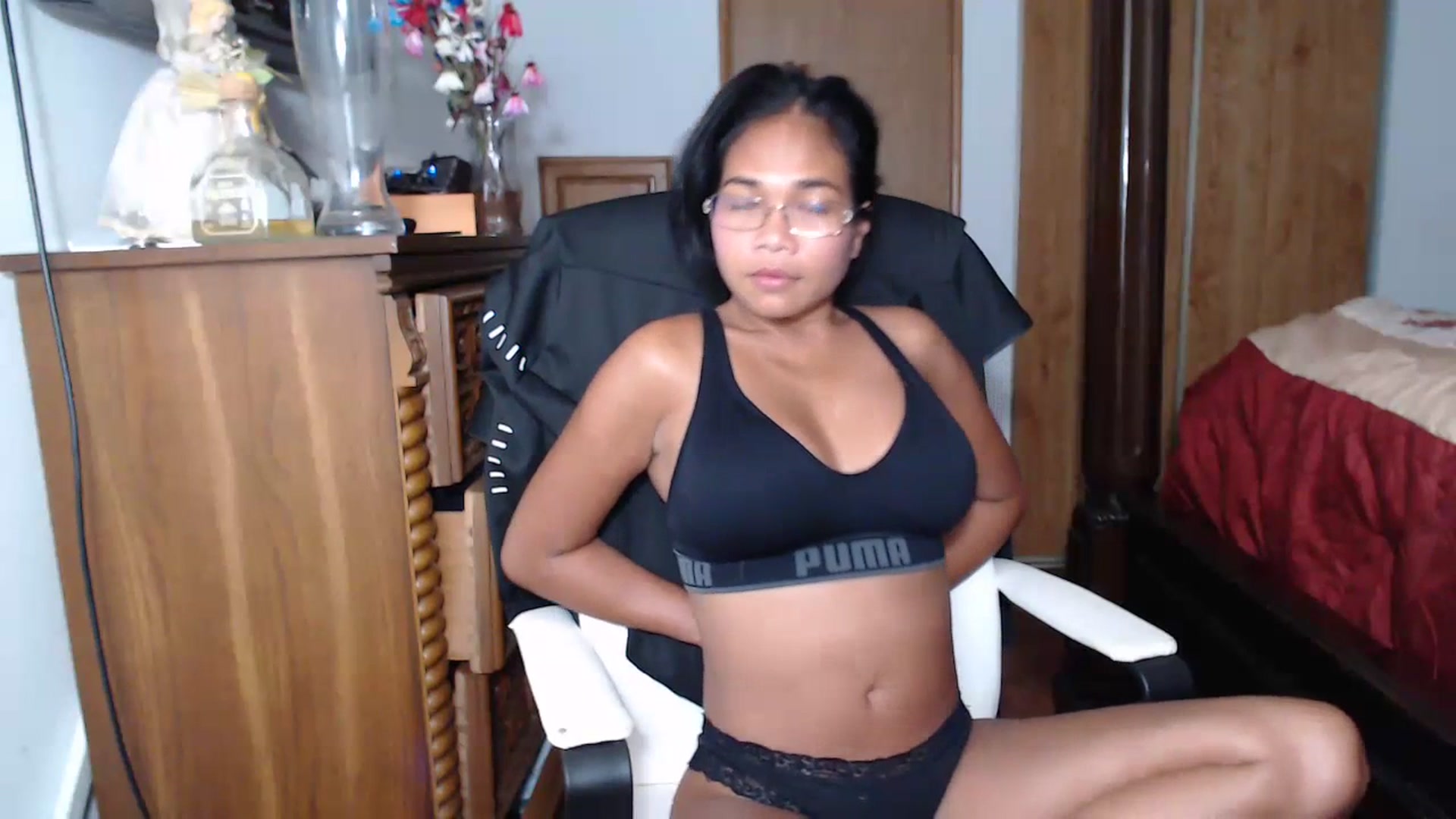 Gallery image thumbnail from Littlekai2023's myfreecams stream on, 07/19/2023, 01:18 image 5 of 20